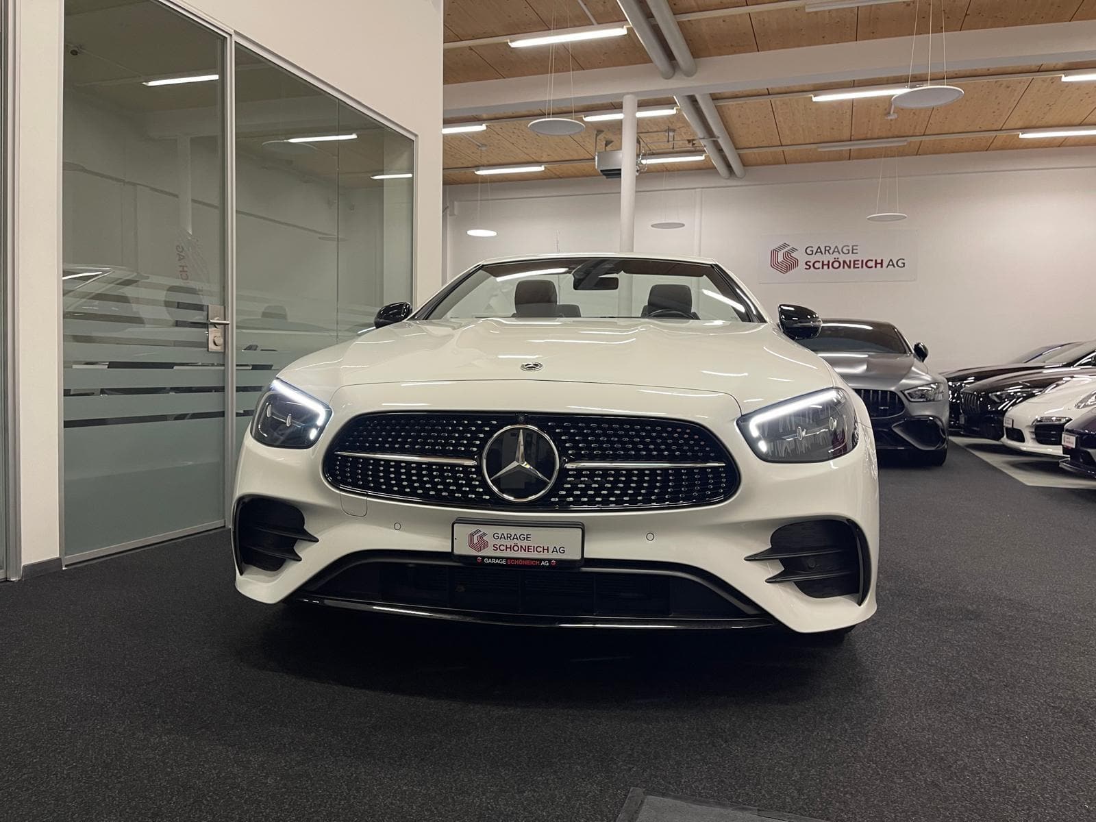 MERCEDES-BENZ E 450 AMG Line 4matic Cabriolet - Bild 2