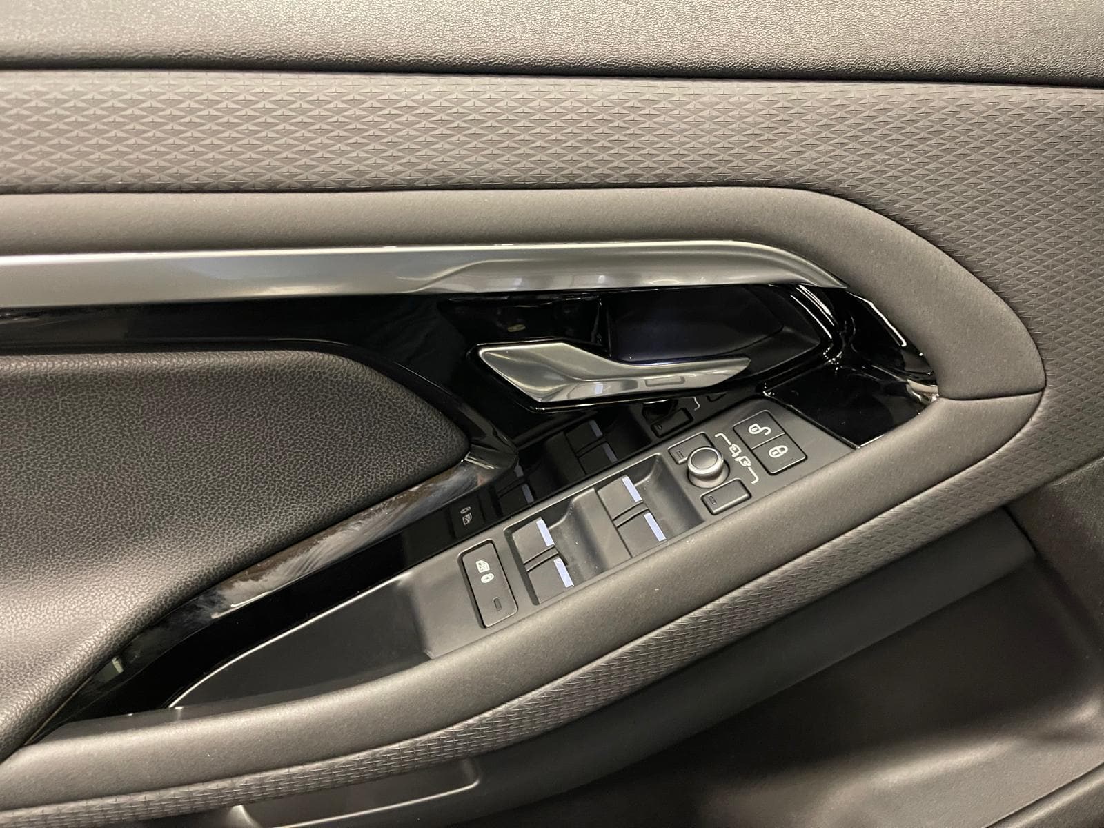 LAND ROVER Range Rover Evoque 2.0 T S - Bild 16