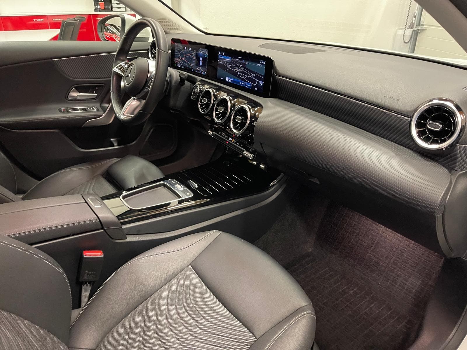 MERCEDES-BENZ A 180 d Progressive - Bild 11