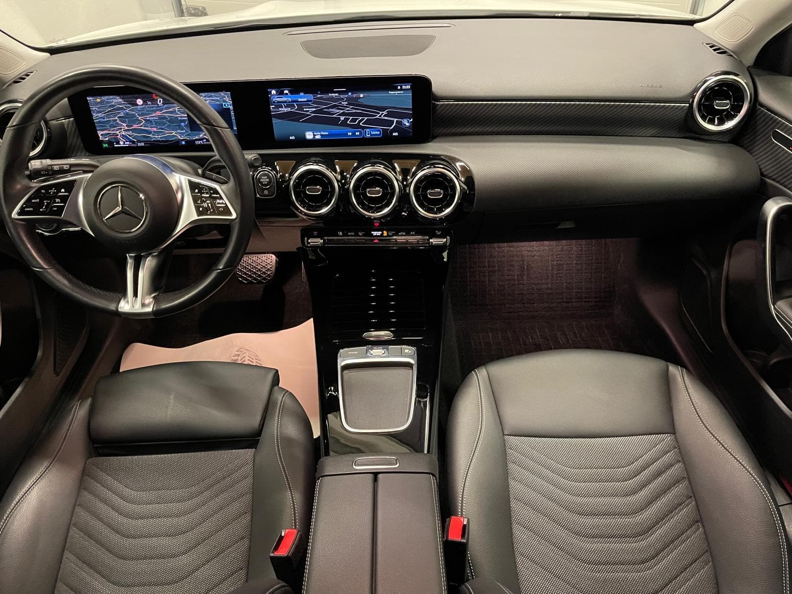 MERCEDES-BENZ A 180 d Progressive - Bild 12