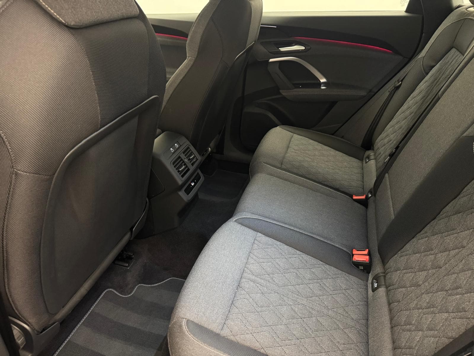 AUDI Q5 2.0 TDI S-Line Quattro S-Tronic - Bild 13