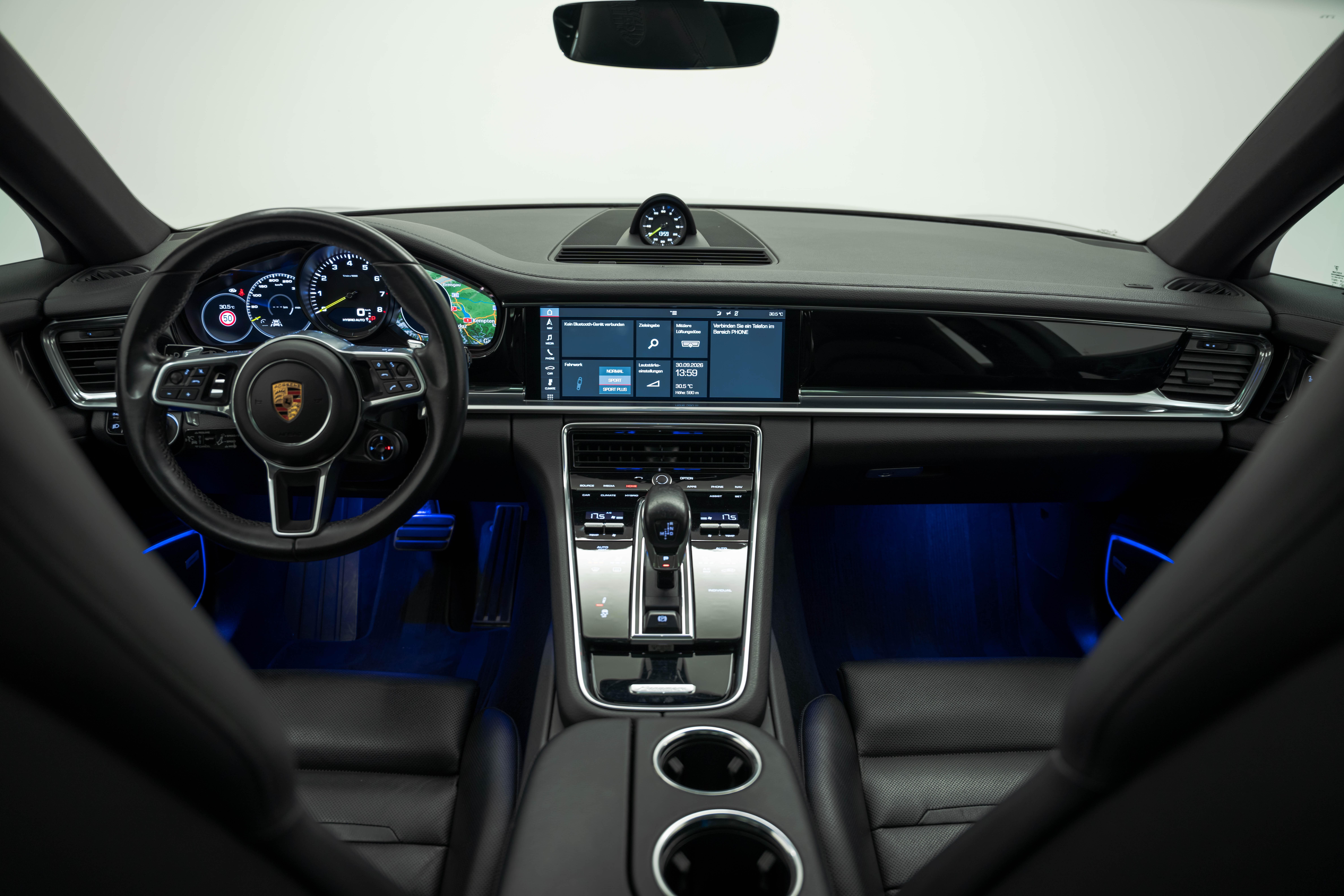 PORSCHE Panamera Sport Turismo 2.9 V6 4 E-Hybrid - Bild 19