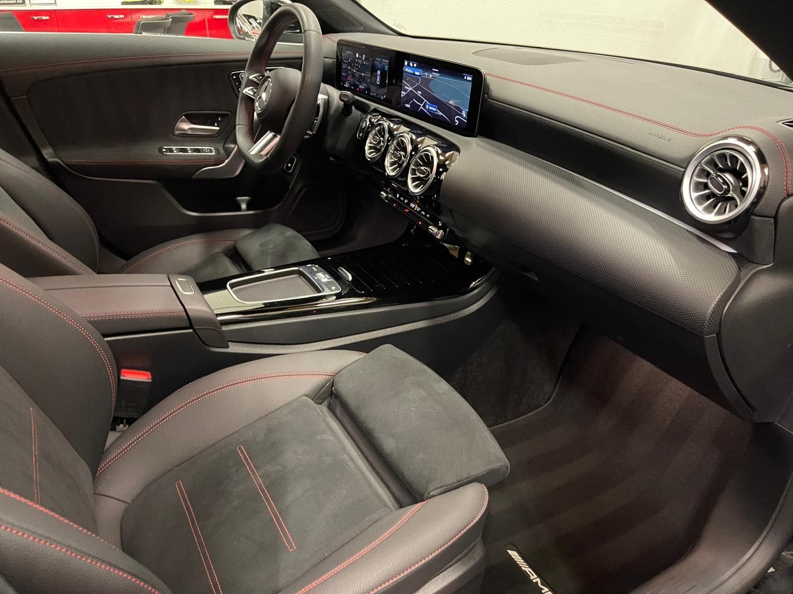 MERCEDES-BENZ CLA-Klasse C118 CLA 200 AMG Line - Bild 11