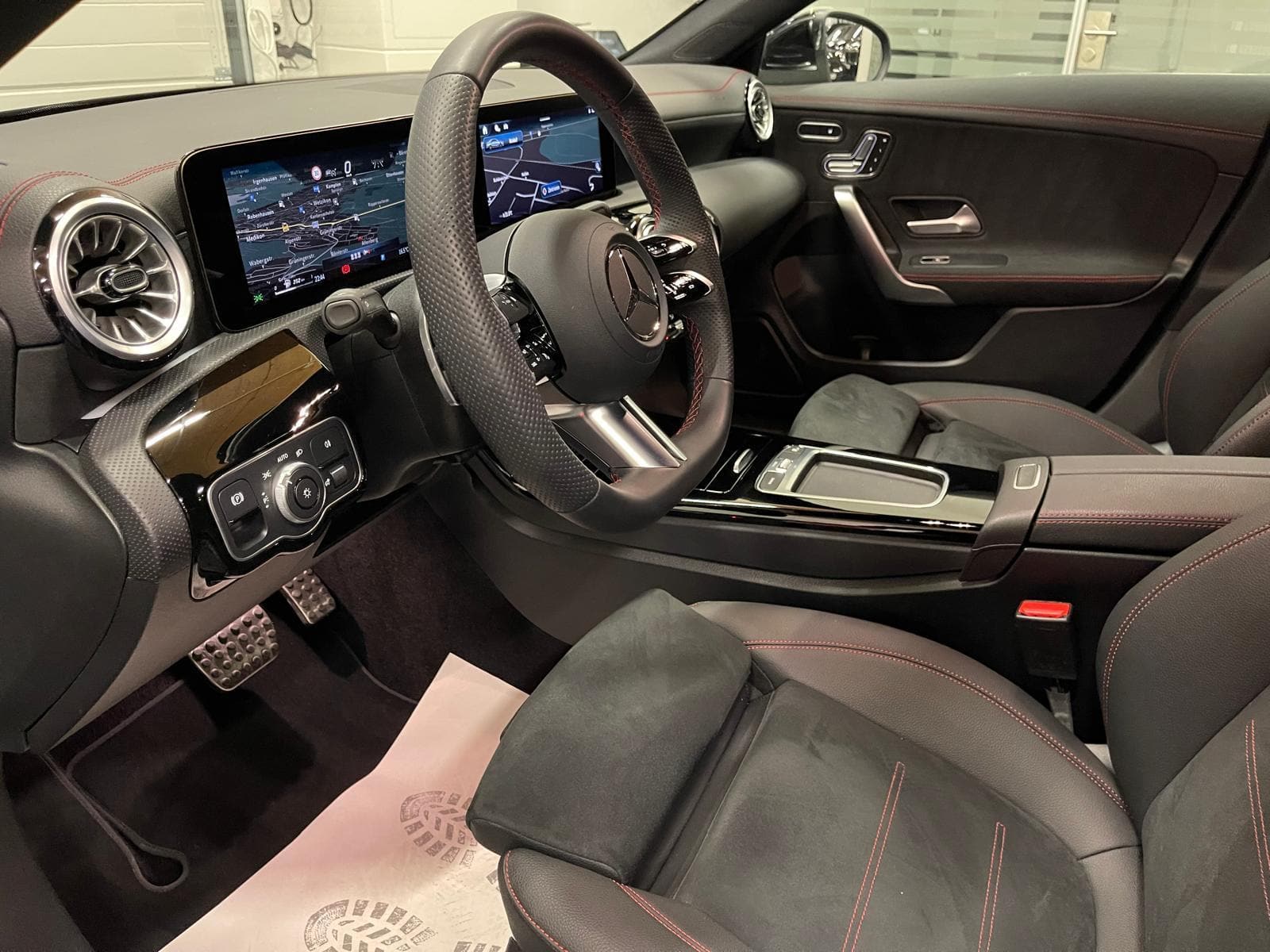 MERCEDES-BENZ CLA-Klasse C118 CLA 200 AMG Line - Bild 10