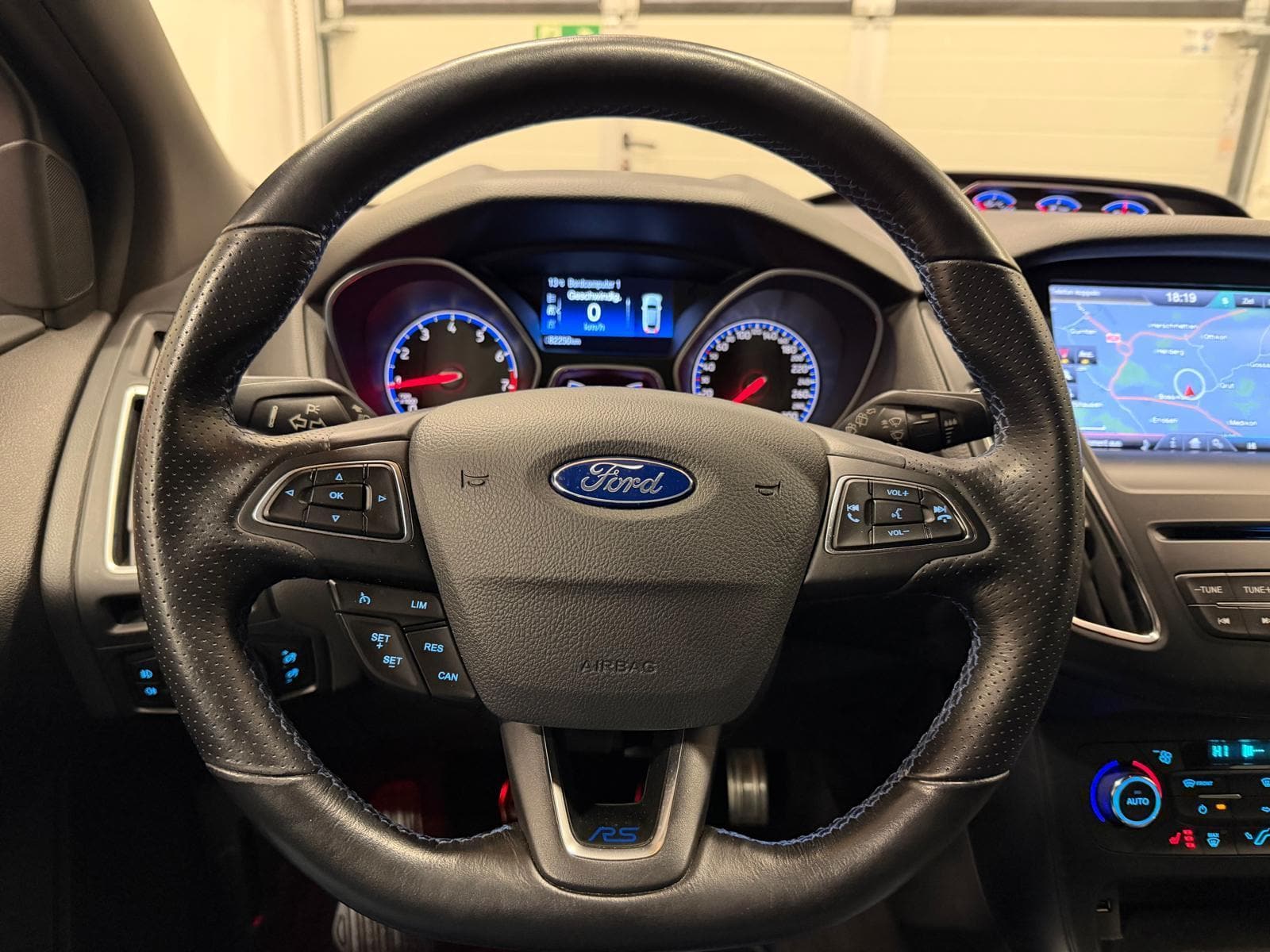 FORD Focus 2.3 EcoB RS - Bild 15