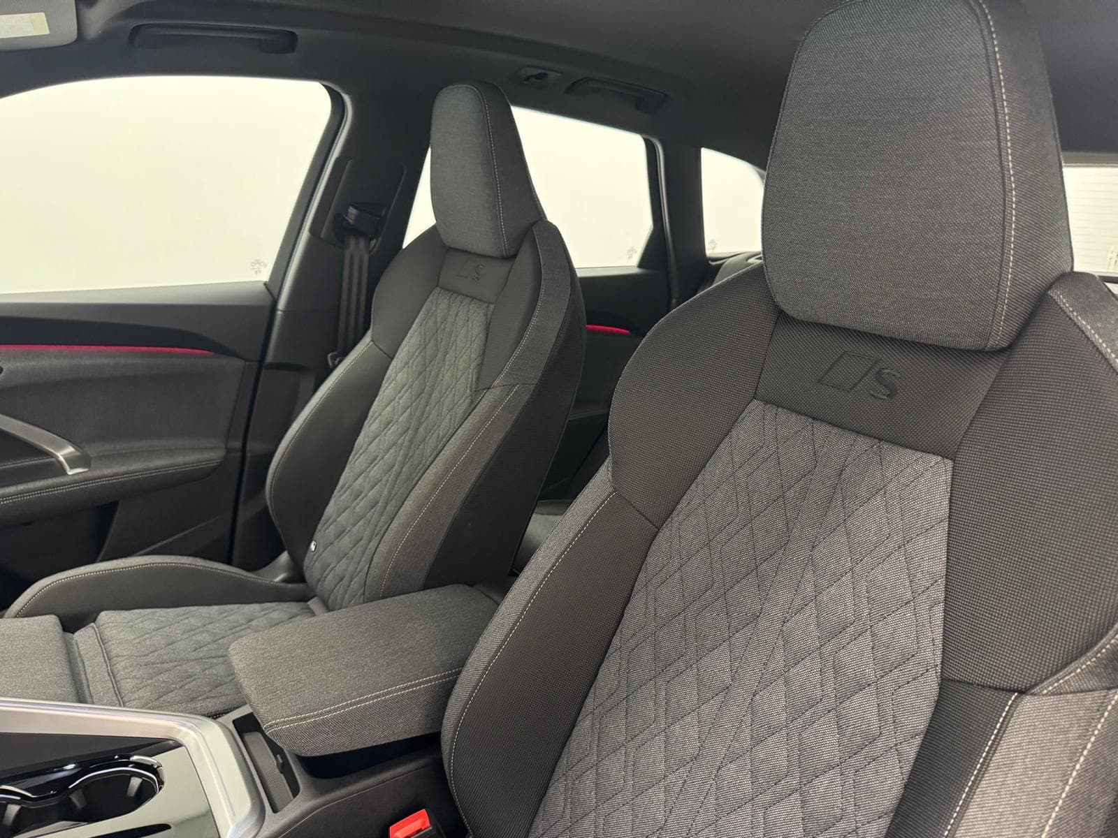 AUDI Q5 40 TDI S-Line Quattro S-Tronic - Bild 19