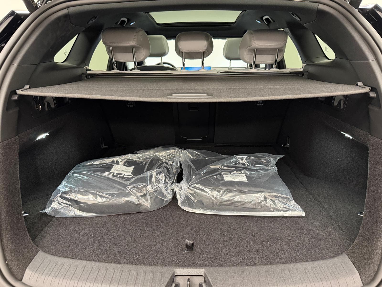 BYD Seal 6 DM-i Touring Comfort - Bild 13