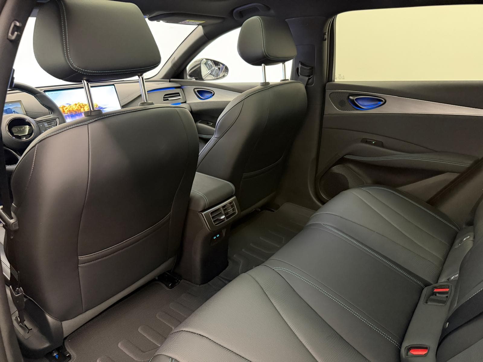 BYD Seal 6 DM-i Touring Comfort - Bild 12