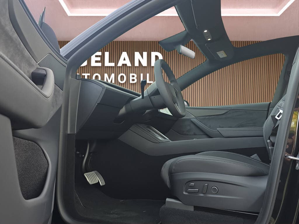 TESLA Model Y Performance AWD - Bild 11