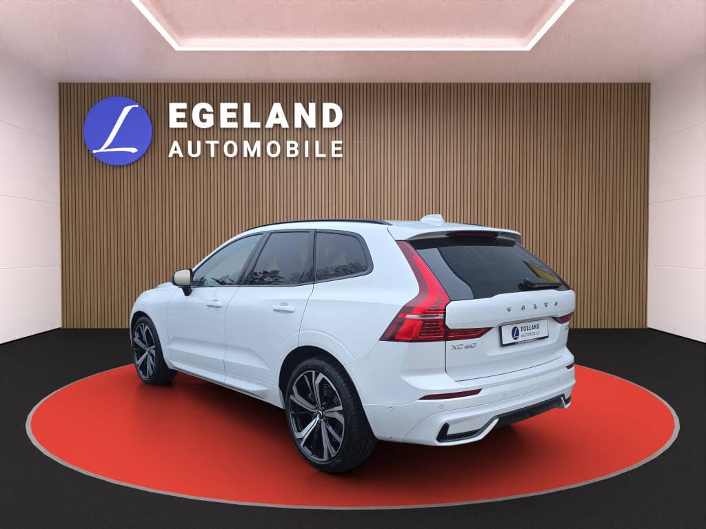 VOLVO XC60 2.0 B5 MH Ultra Dark AWD - Bild 5