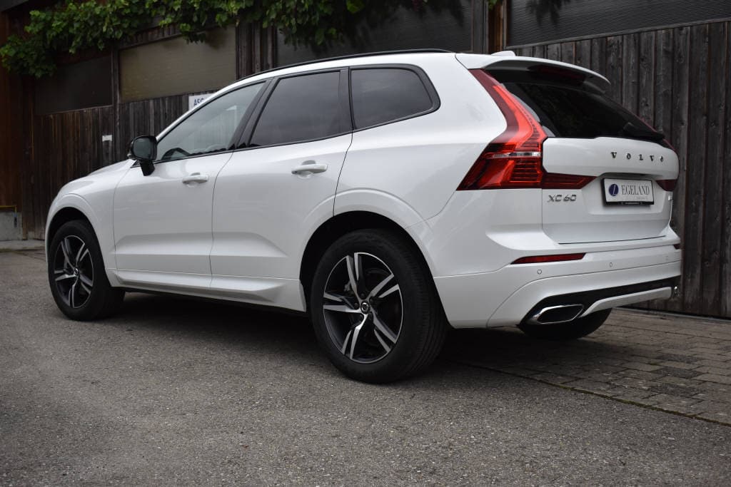 VOLVO XC60 2.0 B5 MH R-Design AWD - Bild 6