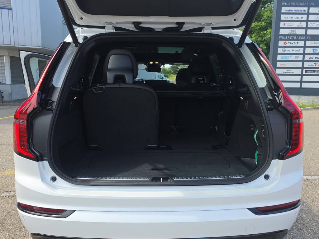 VOLVO XC90 2.0 T8 TE Black Edition eAWD - Bild 23