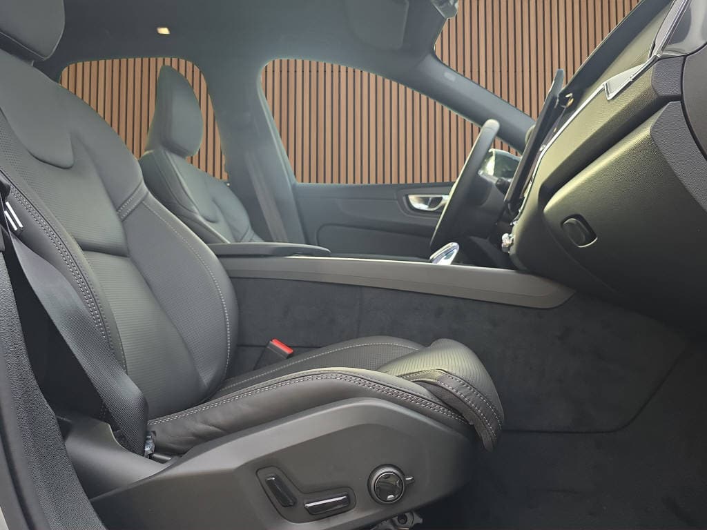VOLVO XC60 2.0 T8 TE Black Edition eAWD - Bild 11