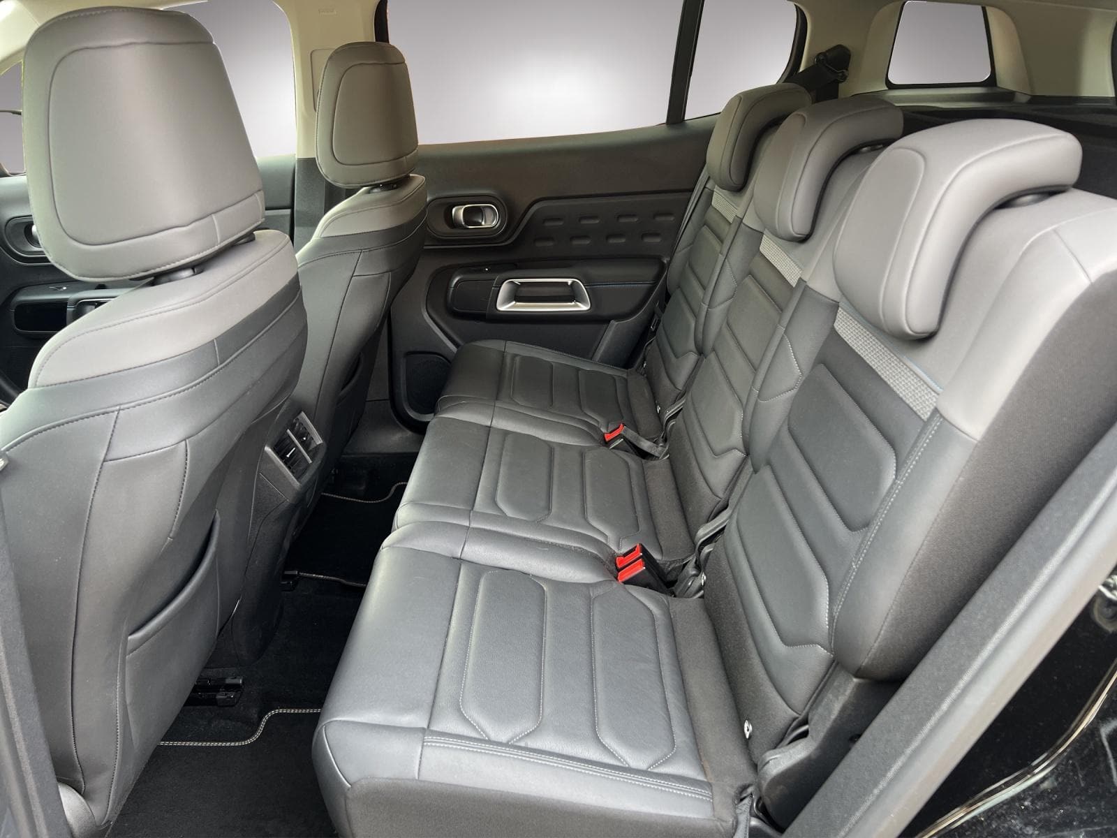 CITROEN C5 Aircross 1.6 Plug-in Hybrid Shine - Bild 13