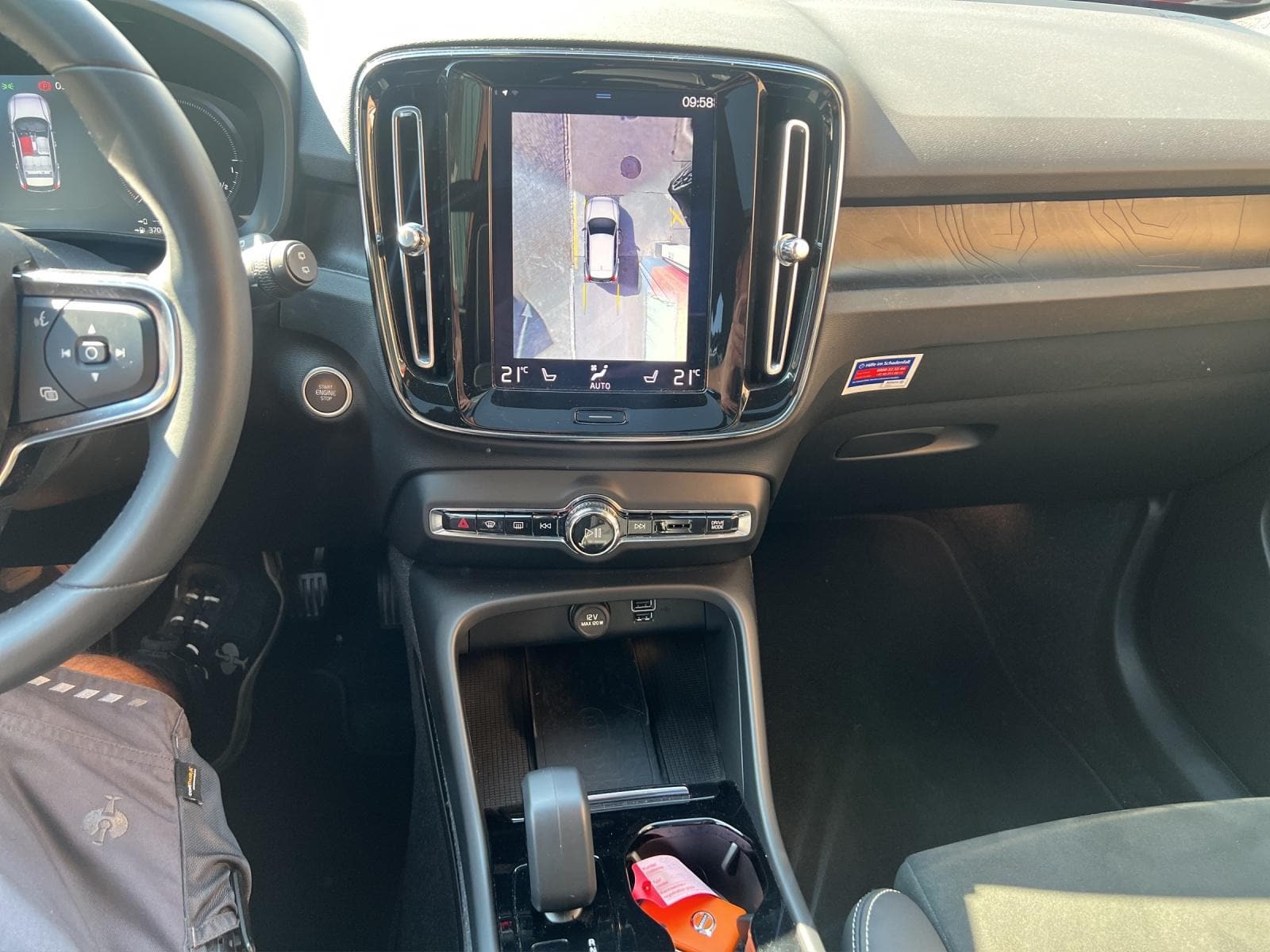 VOLVO XC40 1.5 T5 PiH Ultimate Bright - Bild 11