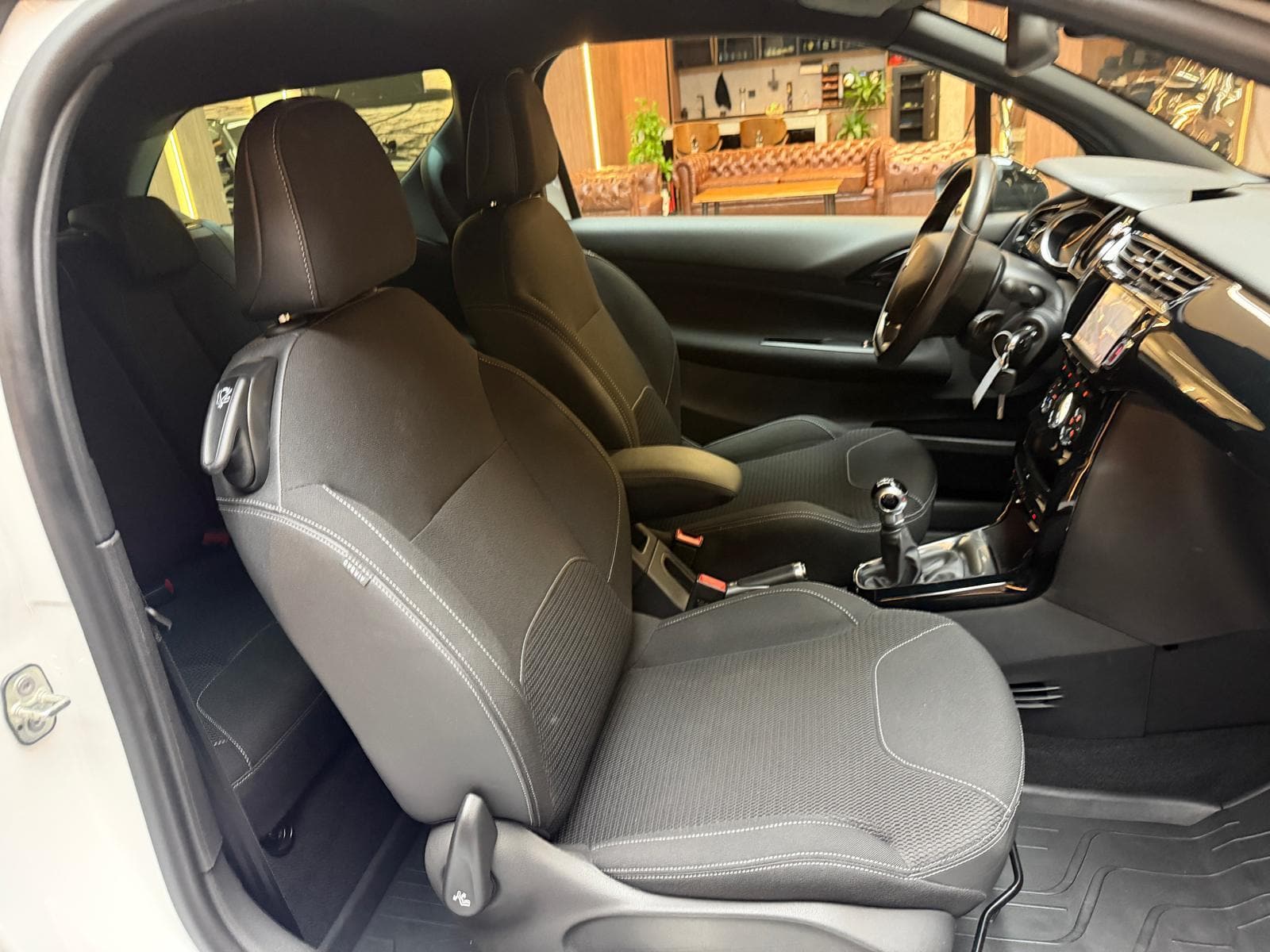 DS AUTOMOBILES Automobiles DS3 1.2 PureTech So Chic - Bild 13