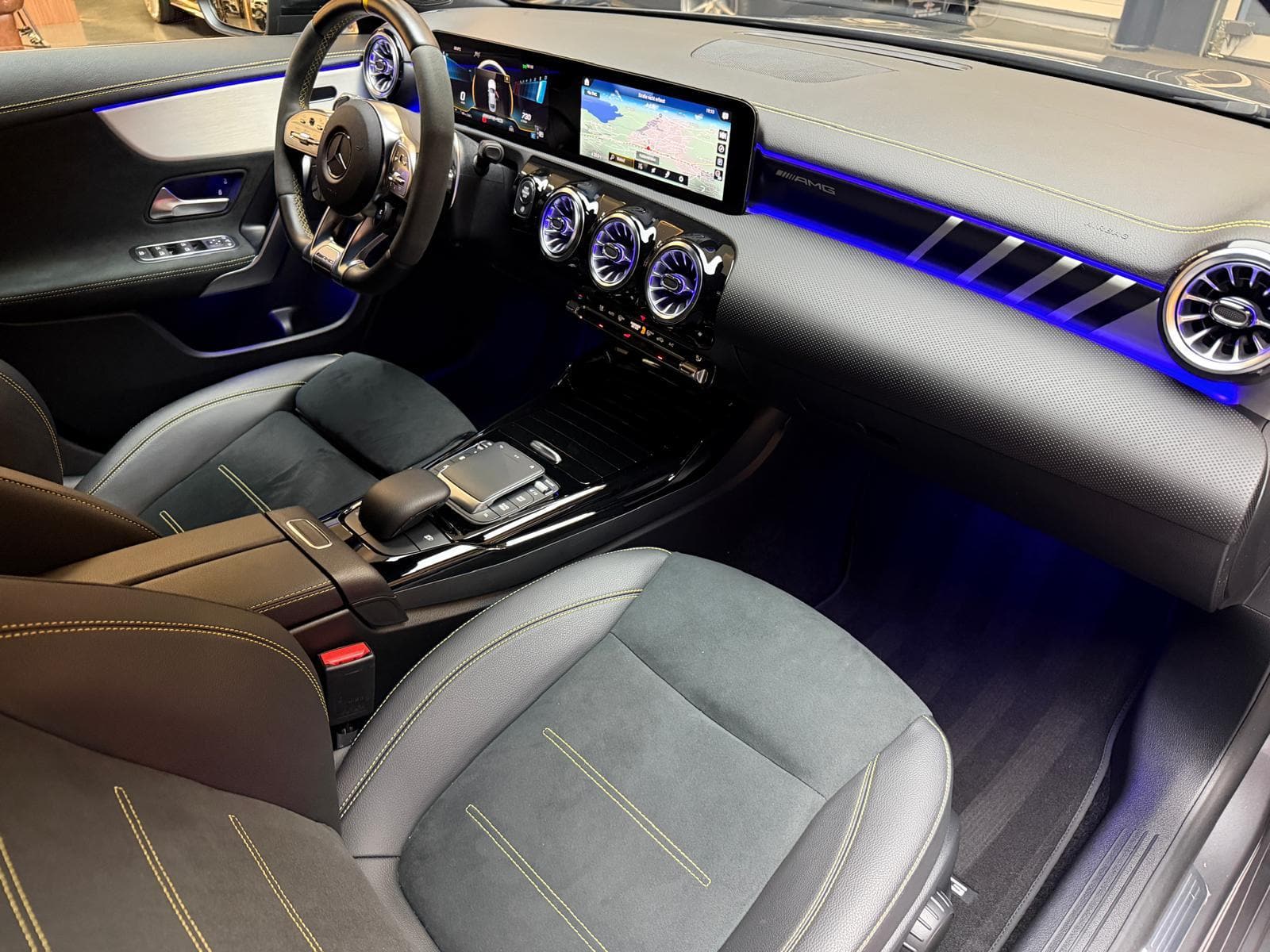 MERCEDES-BENZ CLA-Klasse C118 CLA 45 S AMG 4matic+ - Bild 13