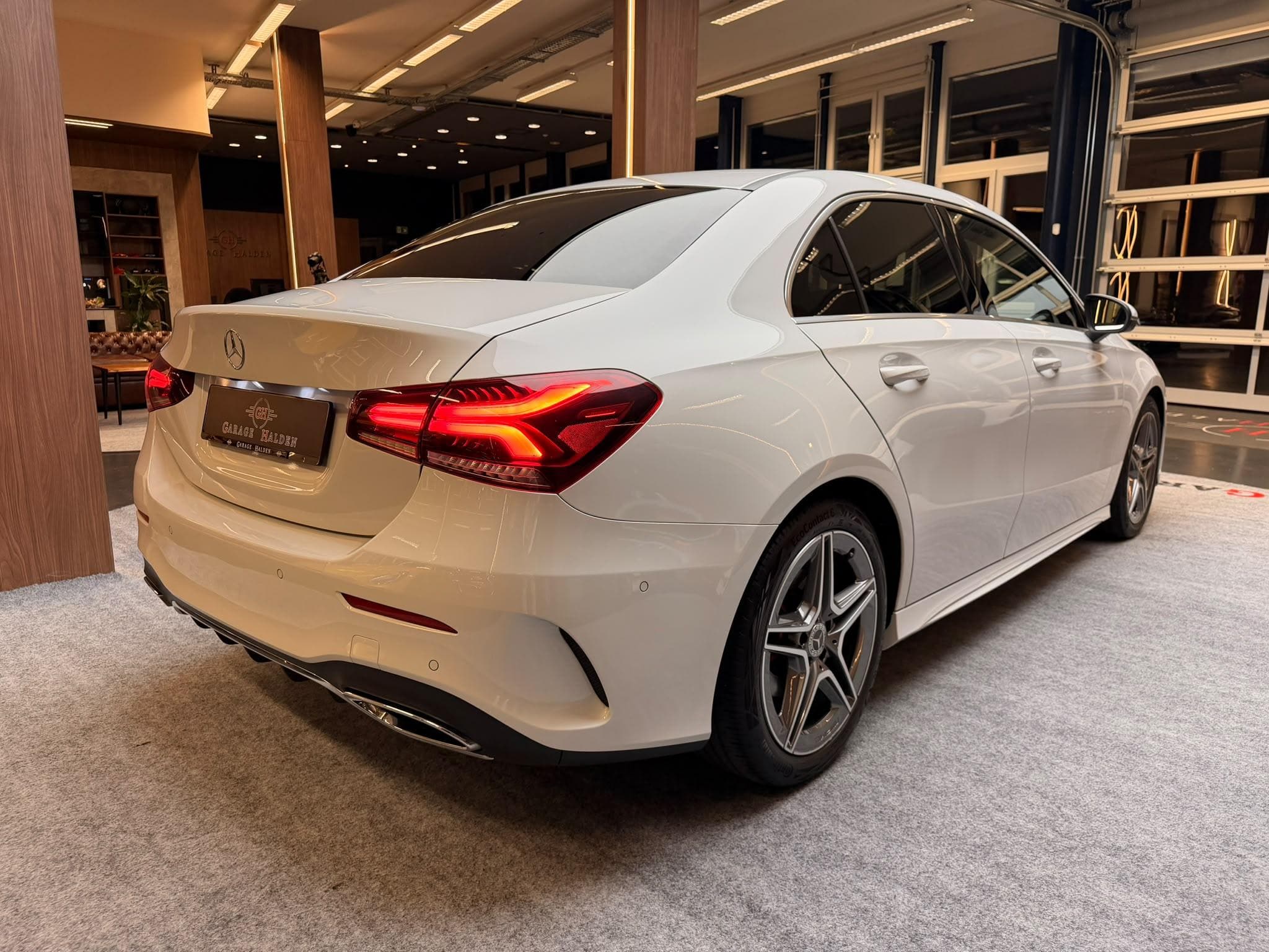 MERCEDES-BENZ A-Klasse V177 Limousine A 200 AMG Line - Bild 8