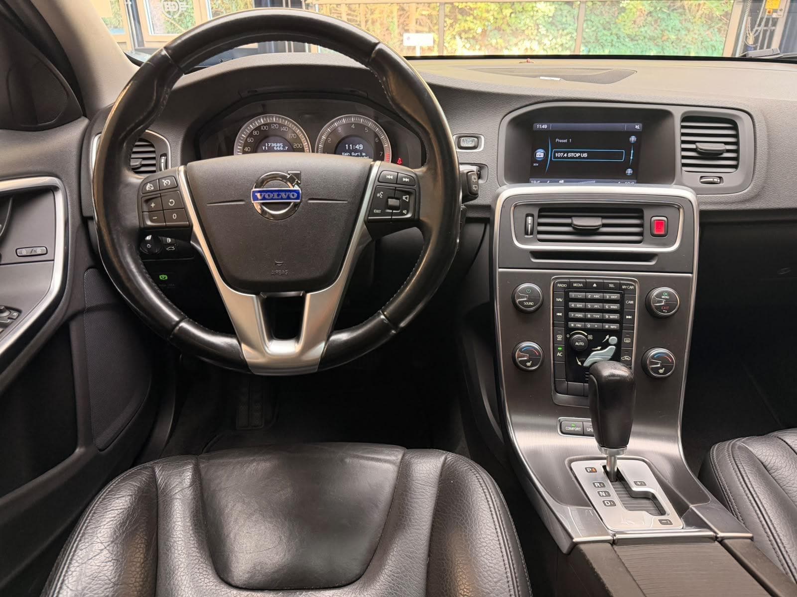 VOLVO V60 3.0 T6 Summum AWD - Bild 13