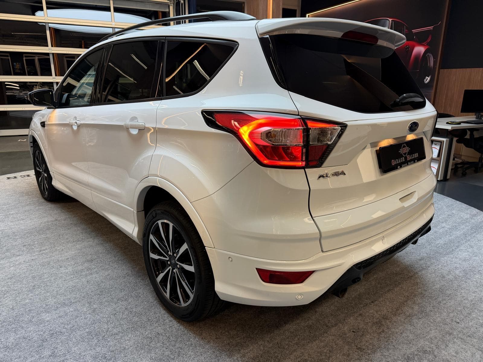 FORD Kuga 2.0 TDCi 150 ST-Line 2WD - Bild 5