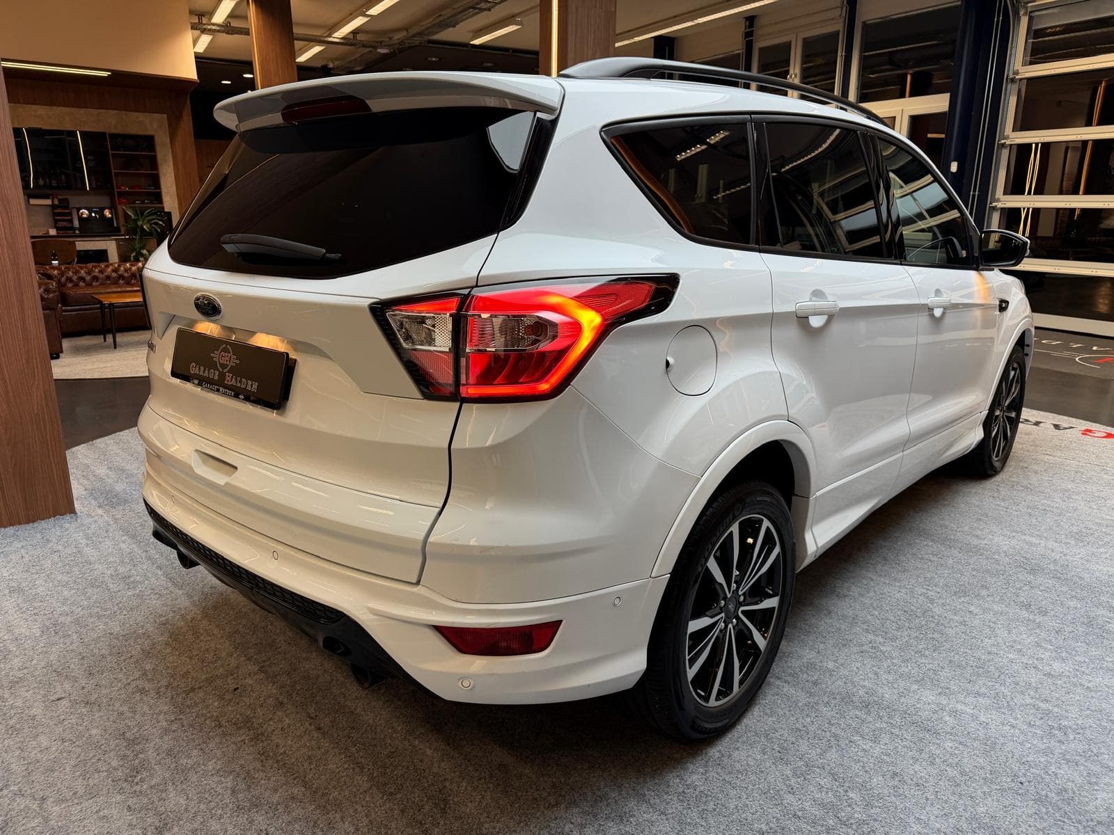 FORD Kuga 2.0 TDCi 150 ST-Line 2WD - Bild 7