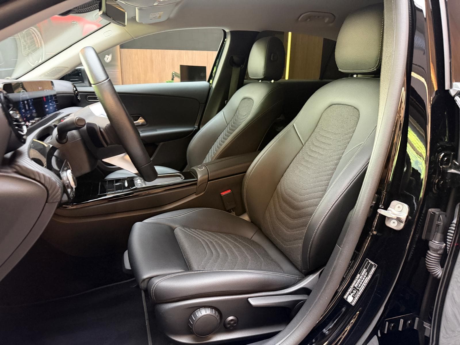 MERCEDES-BENZ A 180 d Night Star - Bild 17