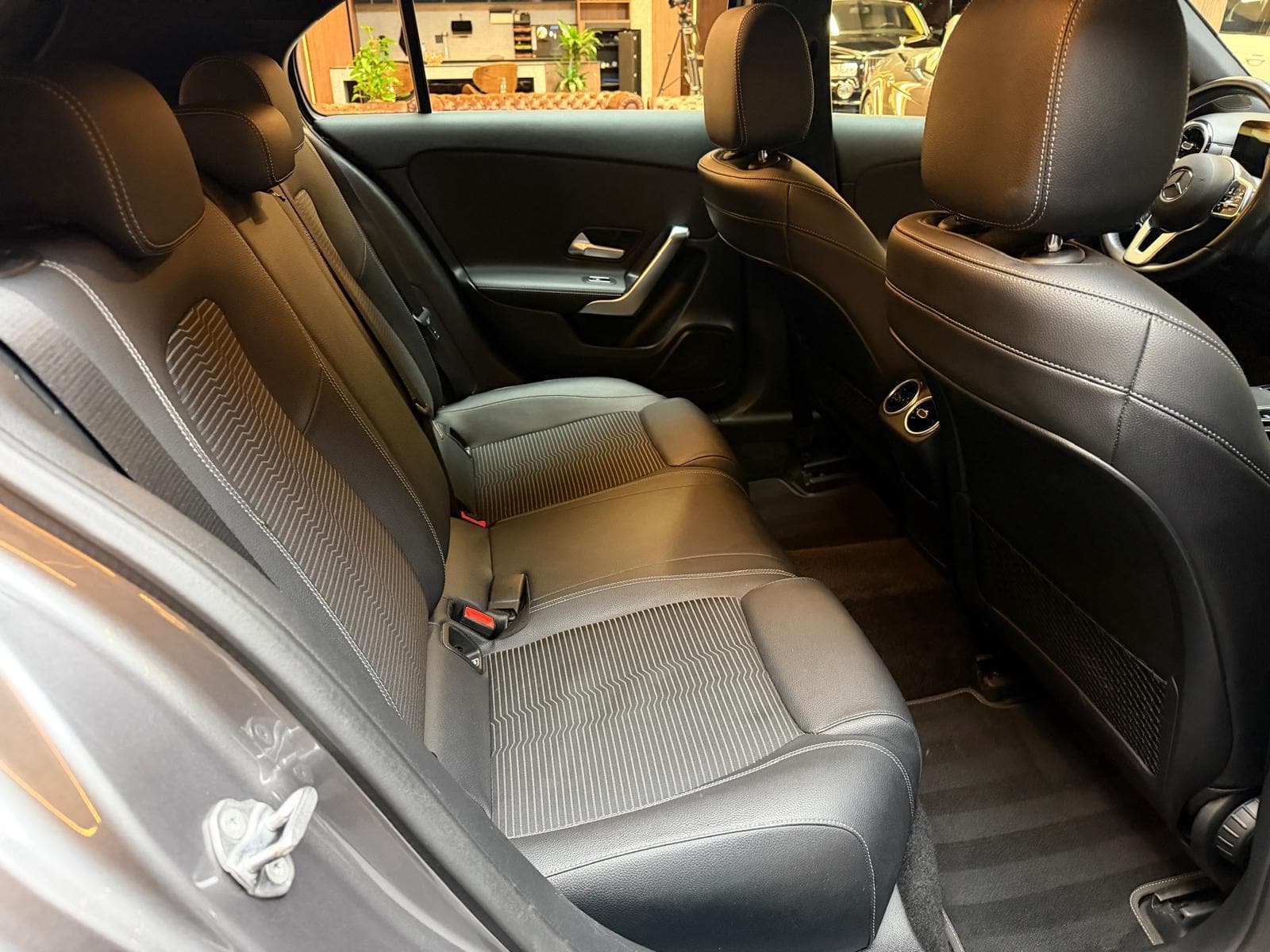 MERCEDES-BENZ A 200 d Progressive - Bild 18