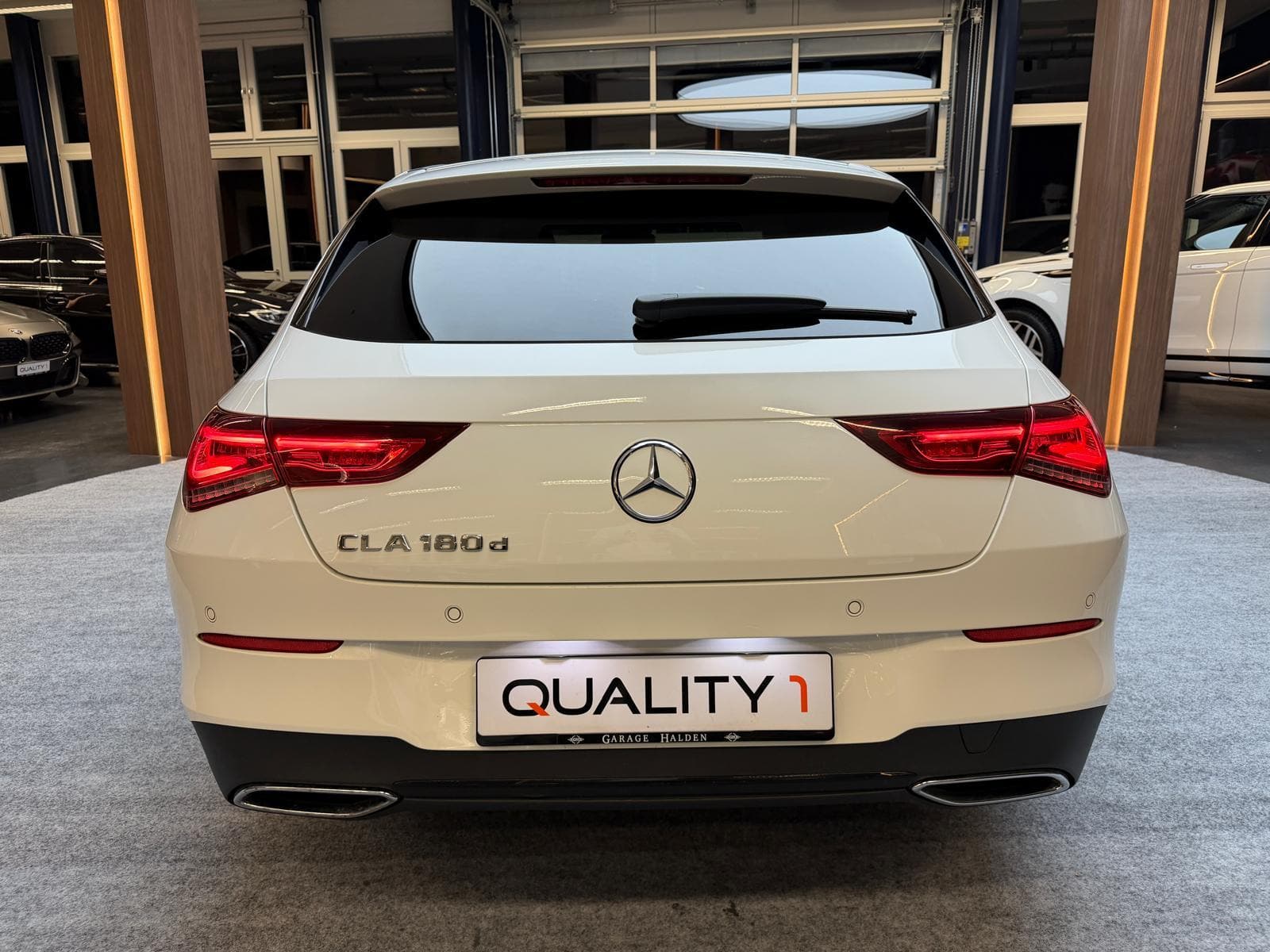 MERCEDES-BENZ CLA 180 d Progressive Shooting Brake - Bild 7