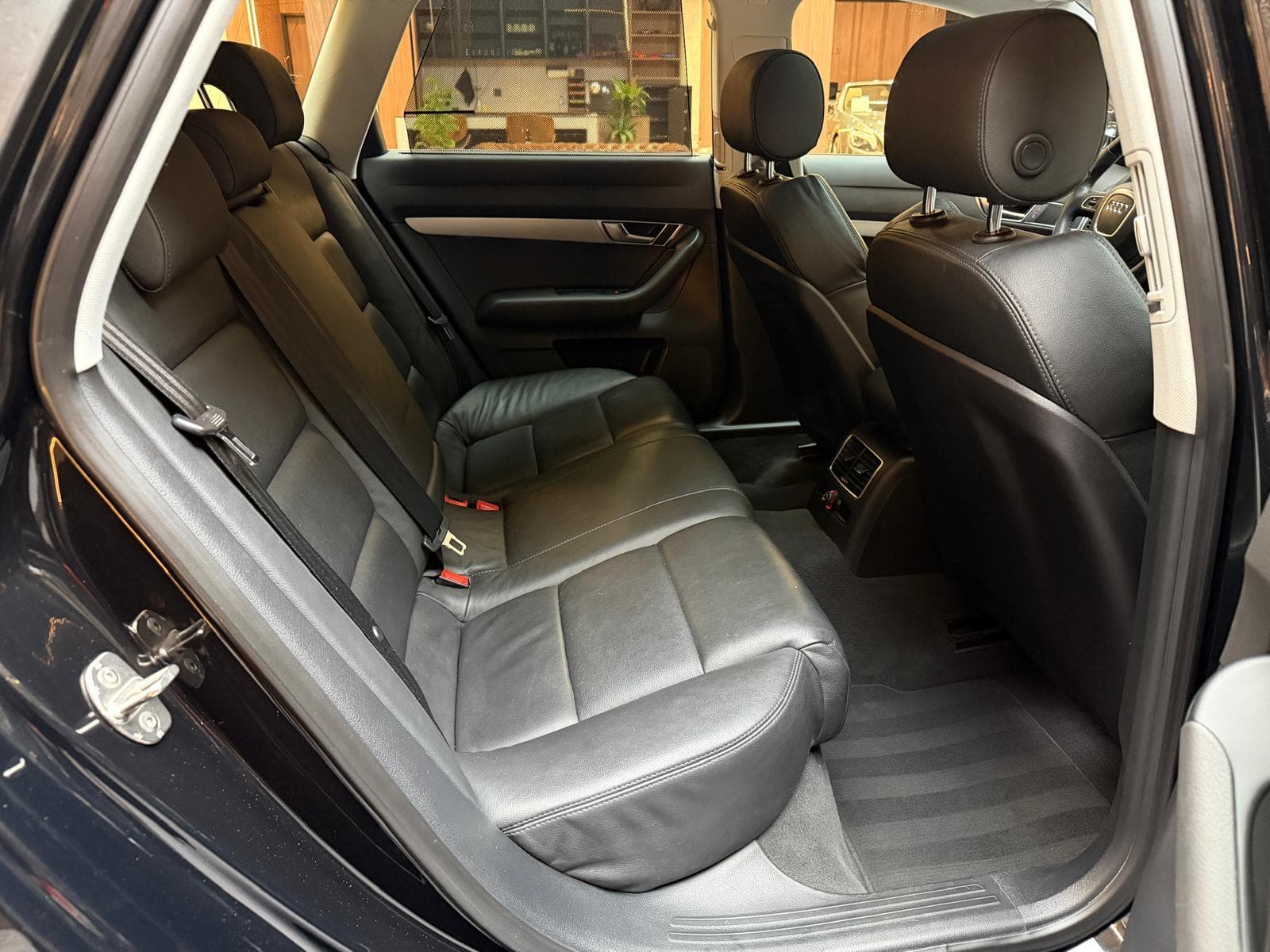 AUDI A6 Avant 3.0 V6 TFSI quattro T-Tronic - Bild 19