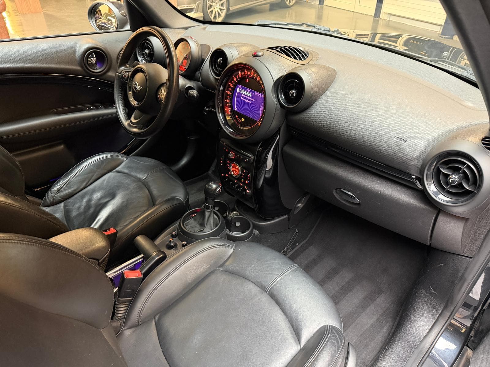 MINI Countryman R60 2.0 SD Cooper ALL4 - Bild 17