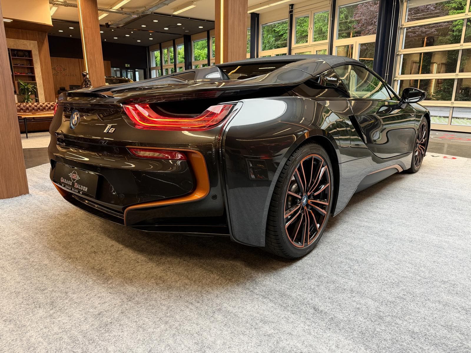 BMW i8 Roadster - Bild 11