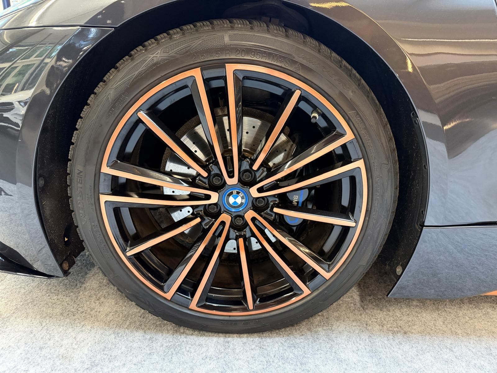 BMW i8 Roadster - Bild 14