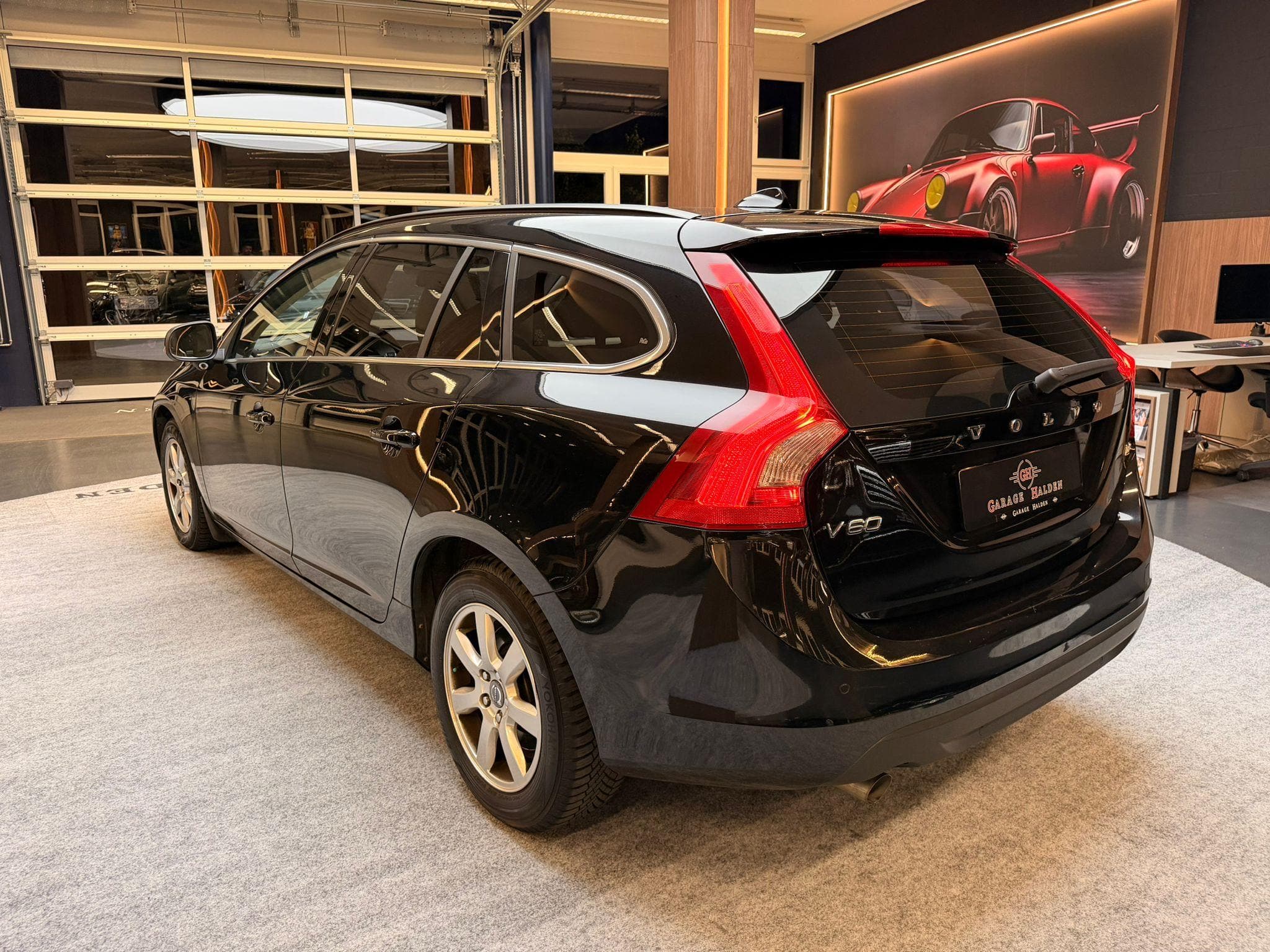 VOLVO V60 2.0 D3 Momentum S/S - Bild 5