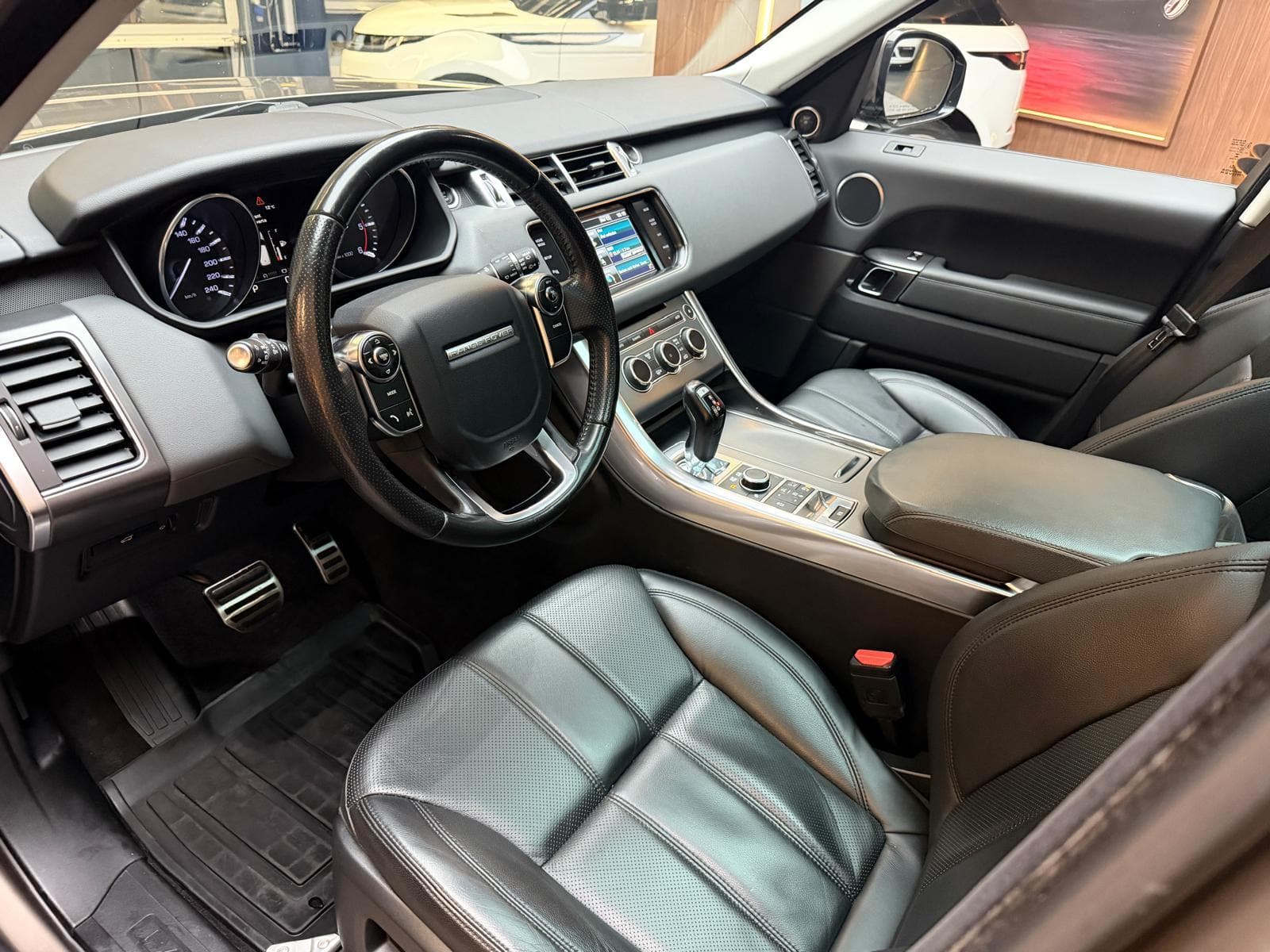 LAND ROVER Range Rover Sport 3.0 TDV6 SE - Bild 13