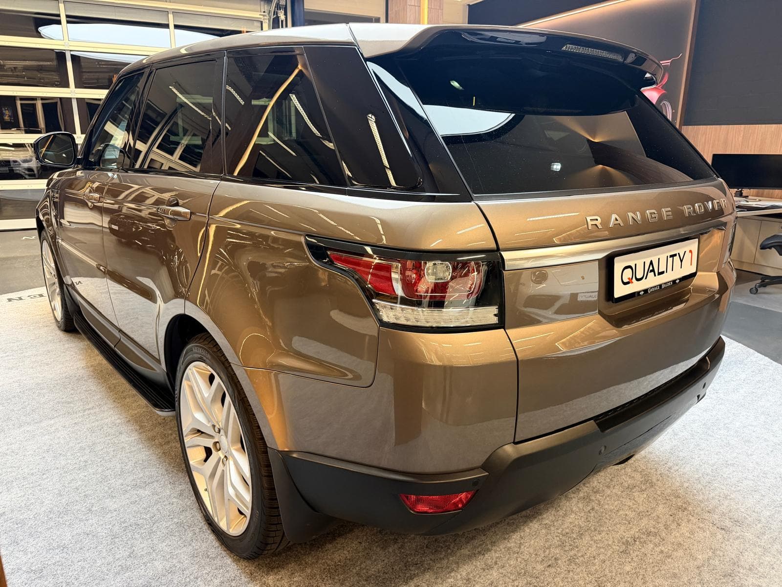 LAND ROVER Range Rover Sport 3.0 TDV6 SE - Bild 6