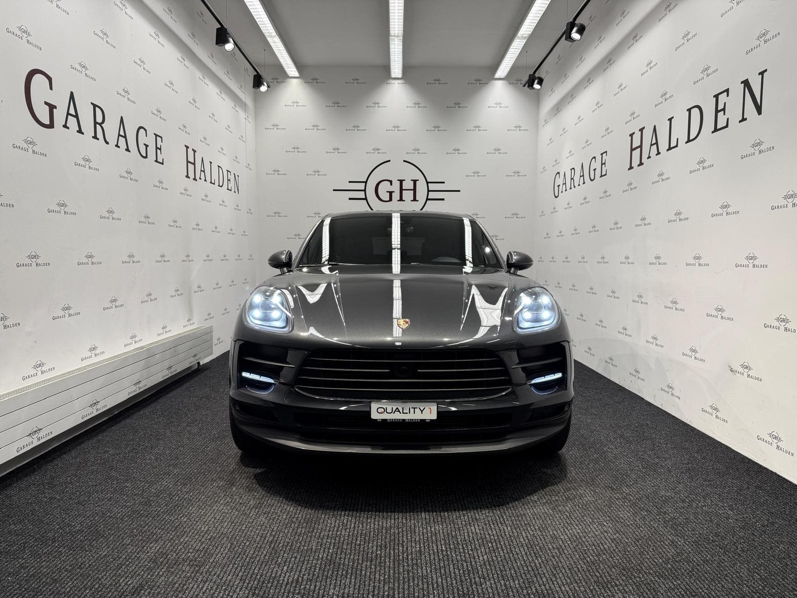 PORSCHE Macan 2.0 - Bild 2
