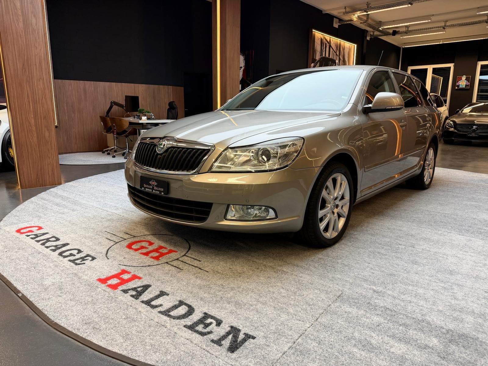SKODA Octavia Combi 1.8 T-FSI Ambiente - Bild 4