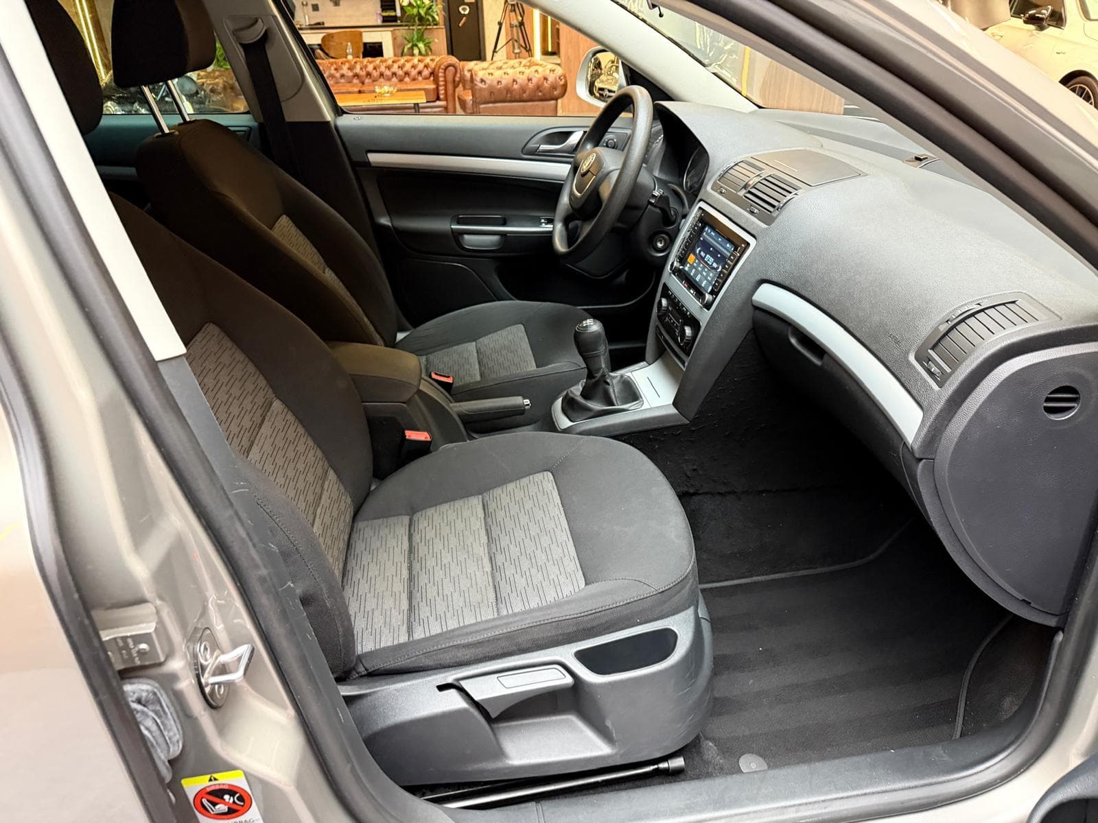 SKODA Octavia Combi 1.8 T-FSI Ambiente - Bild 15