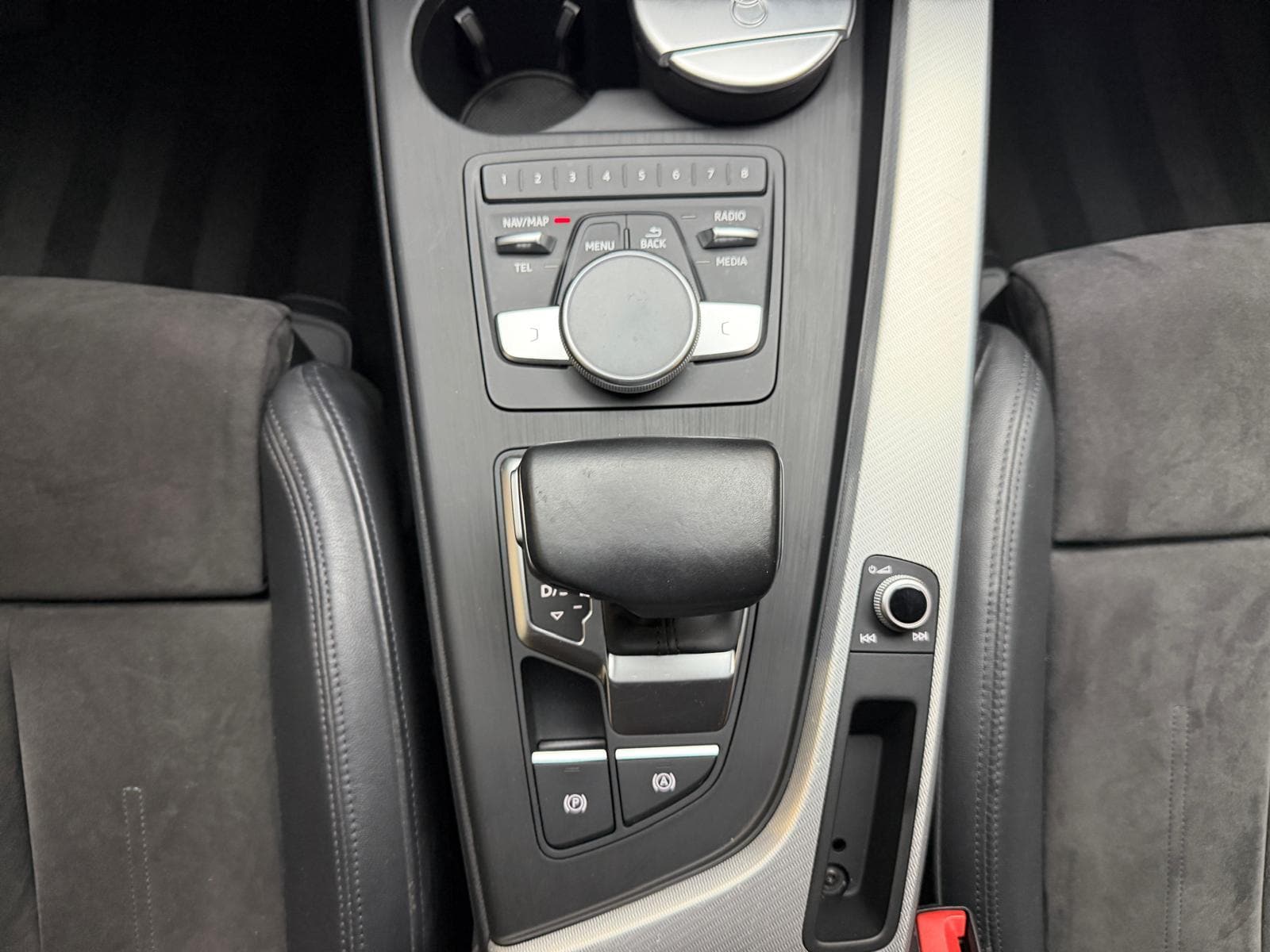 AUDI A4 Avant 2.0 TFSI 190 ultra Sport S-Tronic - Bild 19