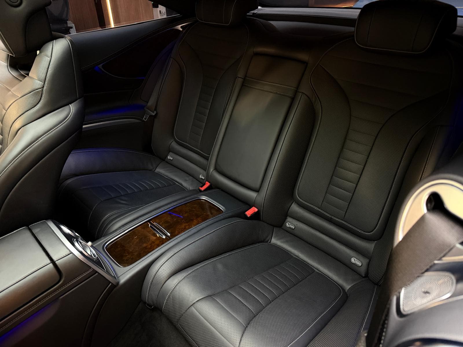 MERCEDES-BENZ S 500 V8 4matic Coupé AMG-Line - Bild 19
