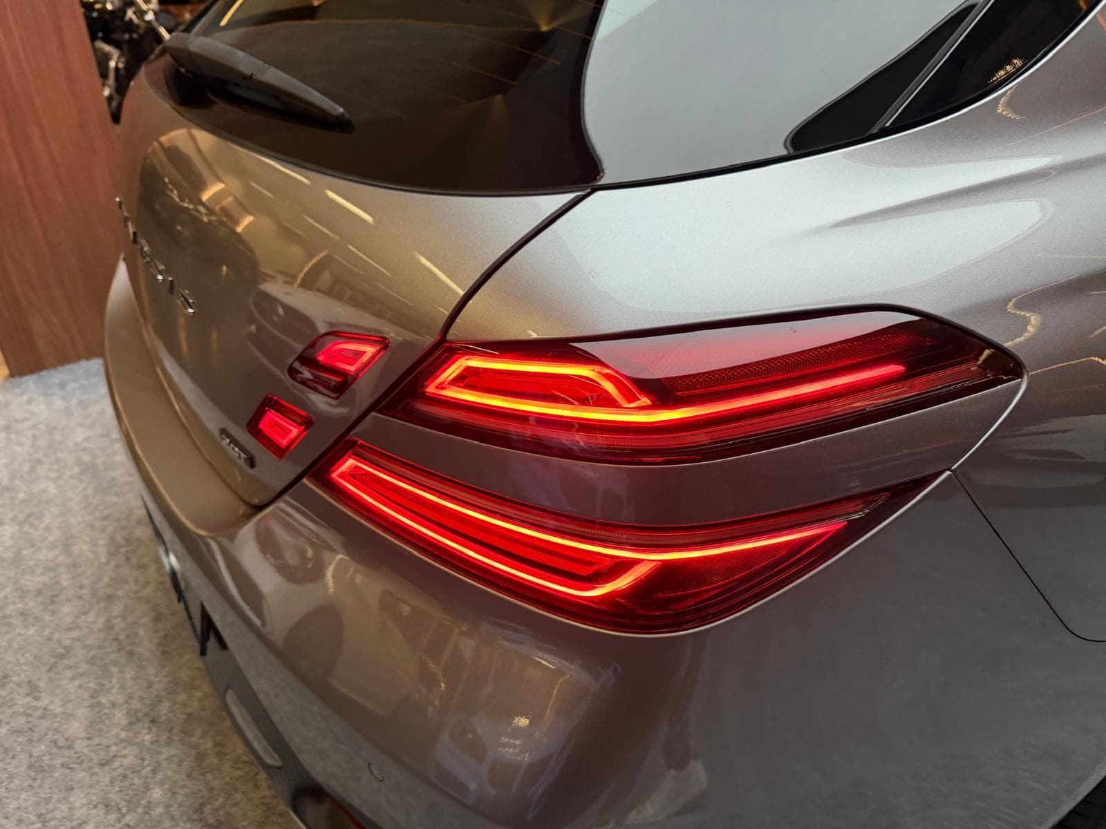 GENESIS G70 Shooting Brake 2.0T Premium - Bild 10