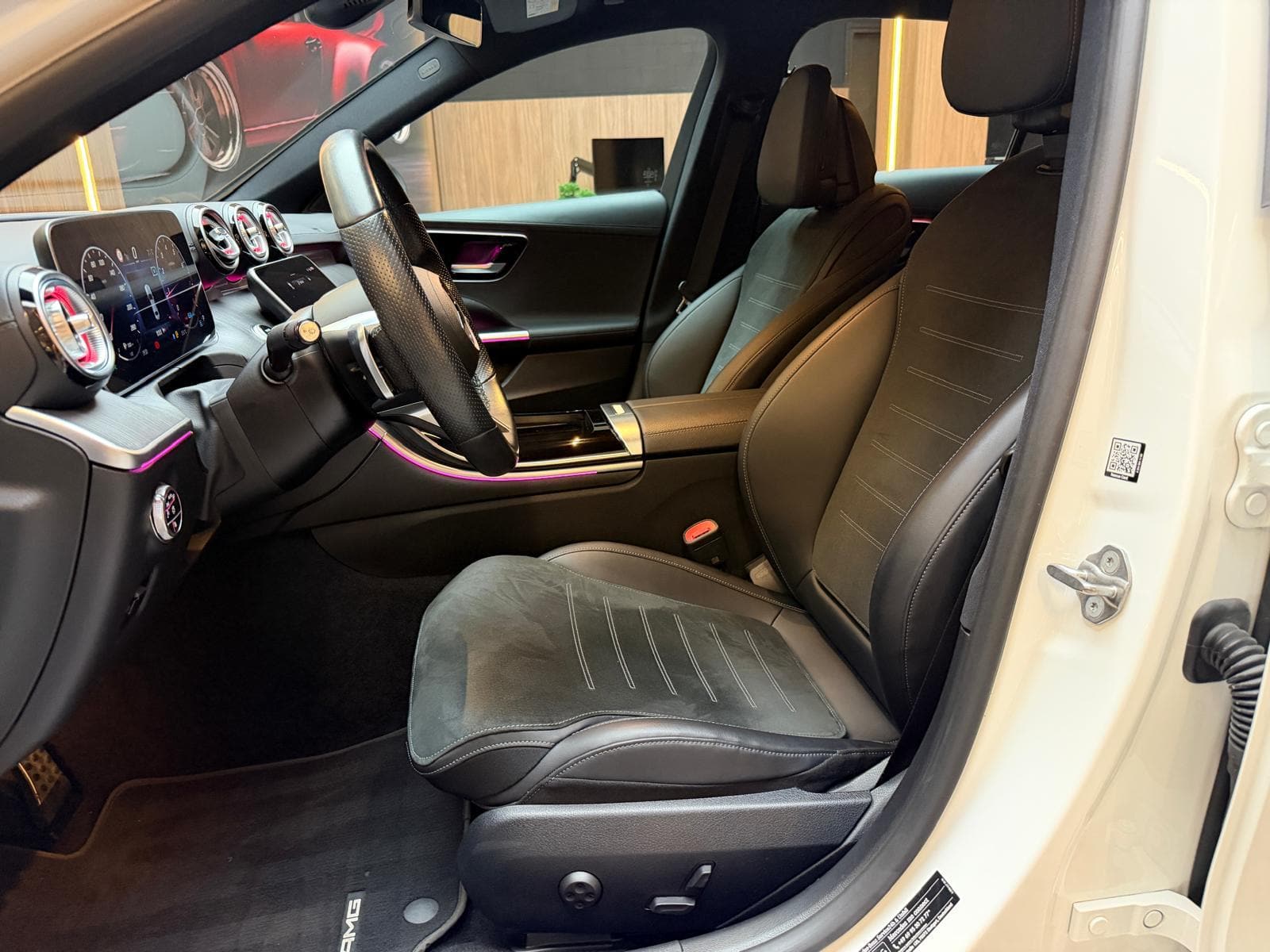 MERCEDES-BENZ C 200 AMG Line - Bild 16