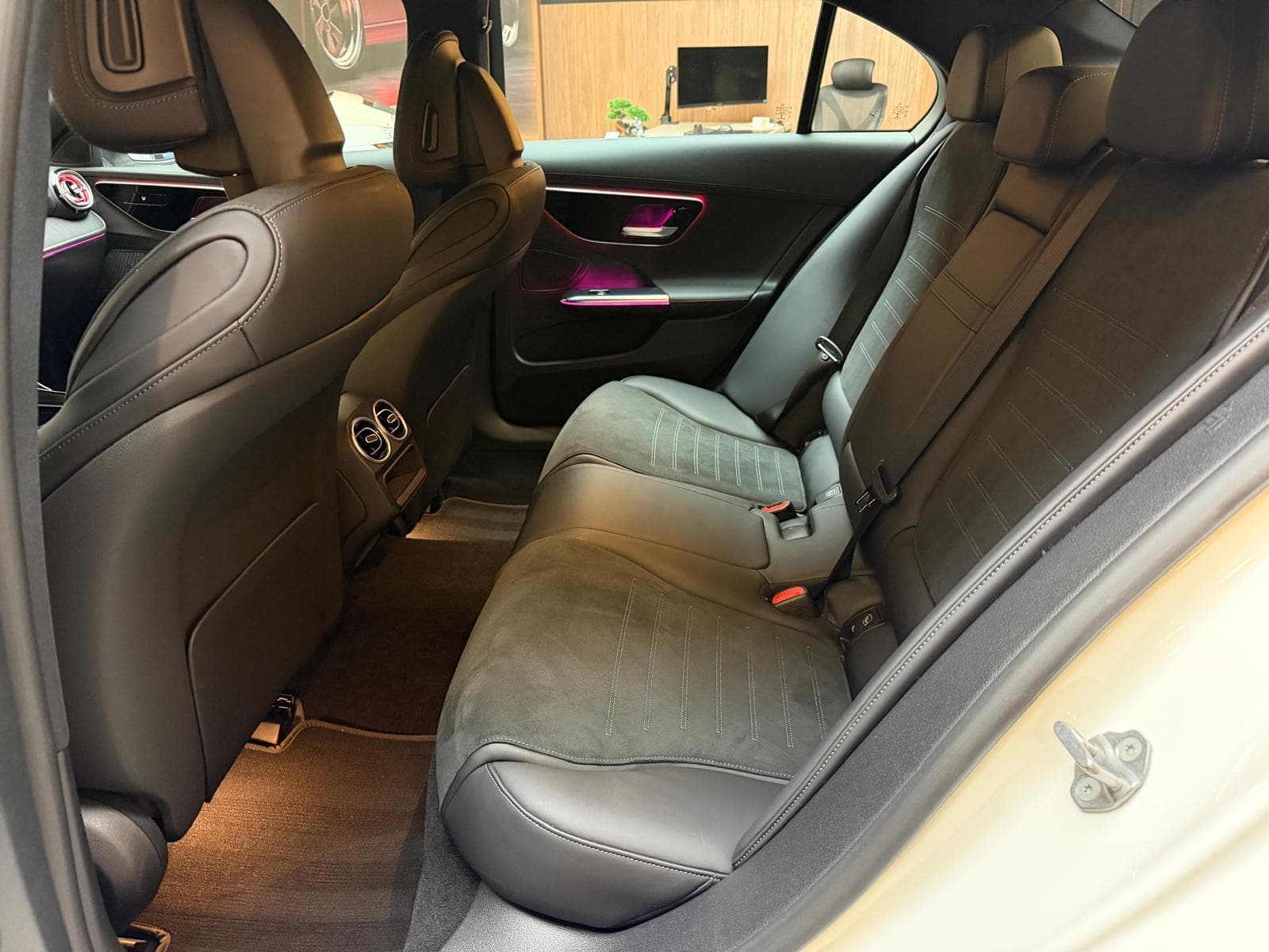 MERCEDES-BENZ C 200 AMG Line - Bild 19