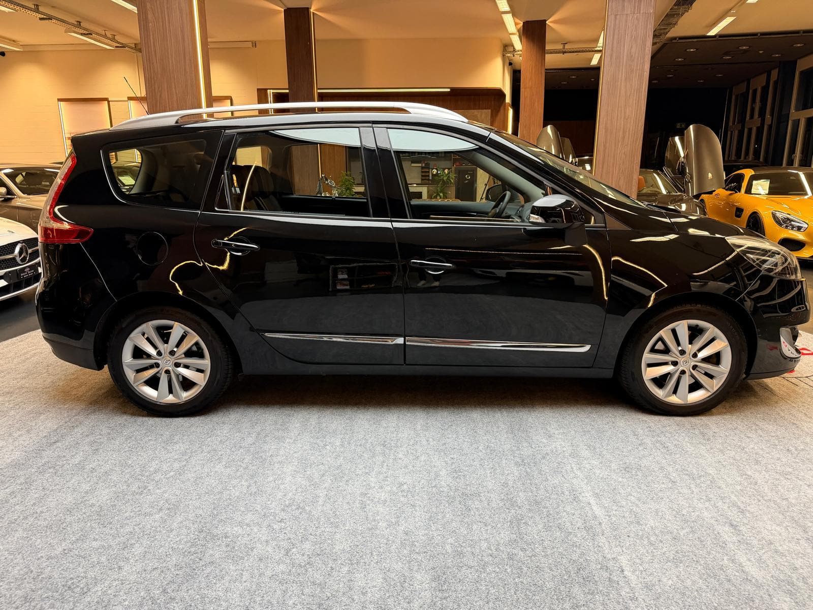 RENAULT Grand Scénic 2.0 dCi 150 Privilège 7P - Bild 8