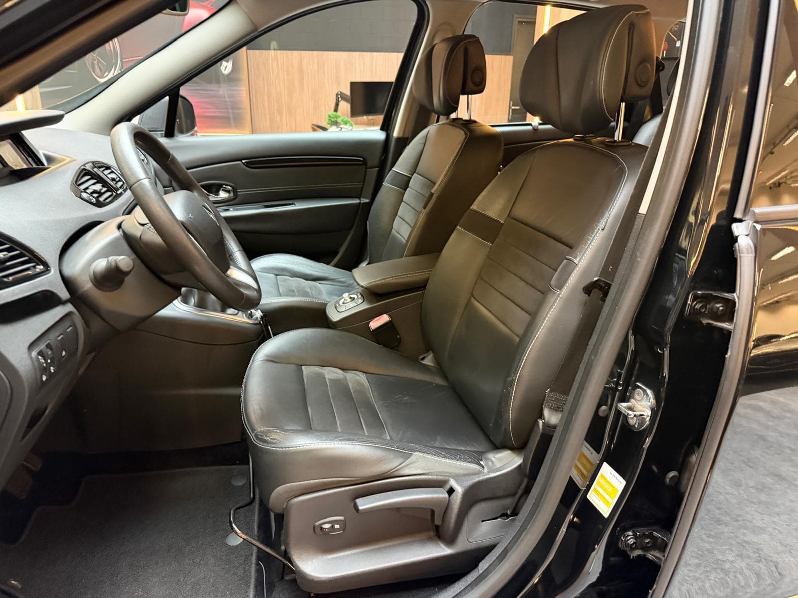 RENAULT Grand Scénic 2.0 dCi 150 Privilège 7P - Bild 15