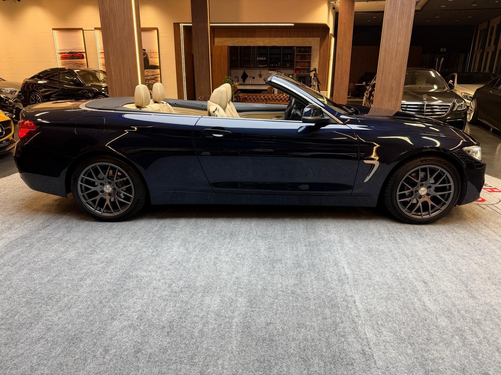 BMW 4er Reihe F33 Cabrio 420i Sport-Line - Bild 12