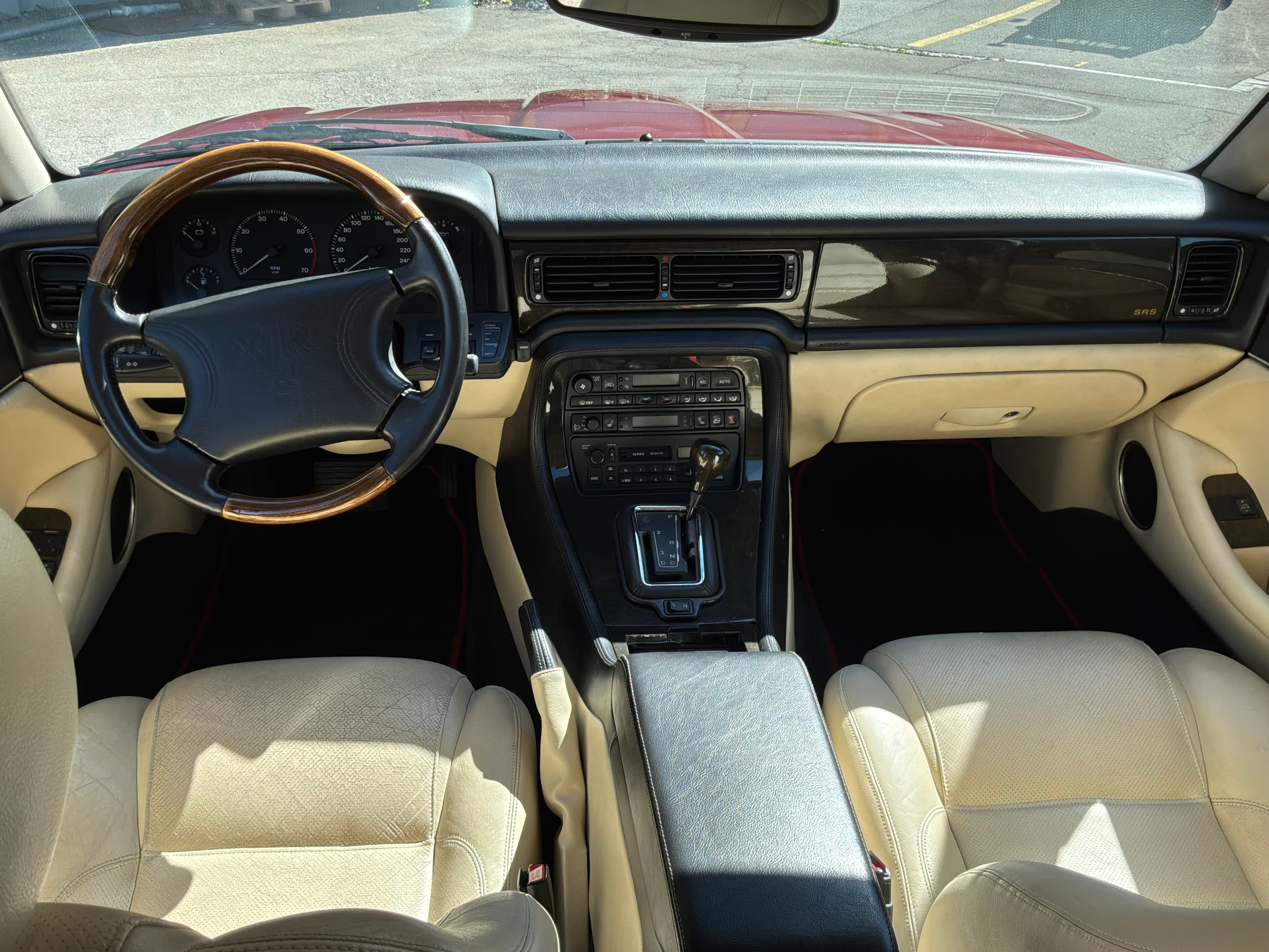 JAGUAR XJR 4.0 Supercharged - Bild 11