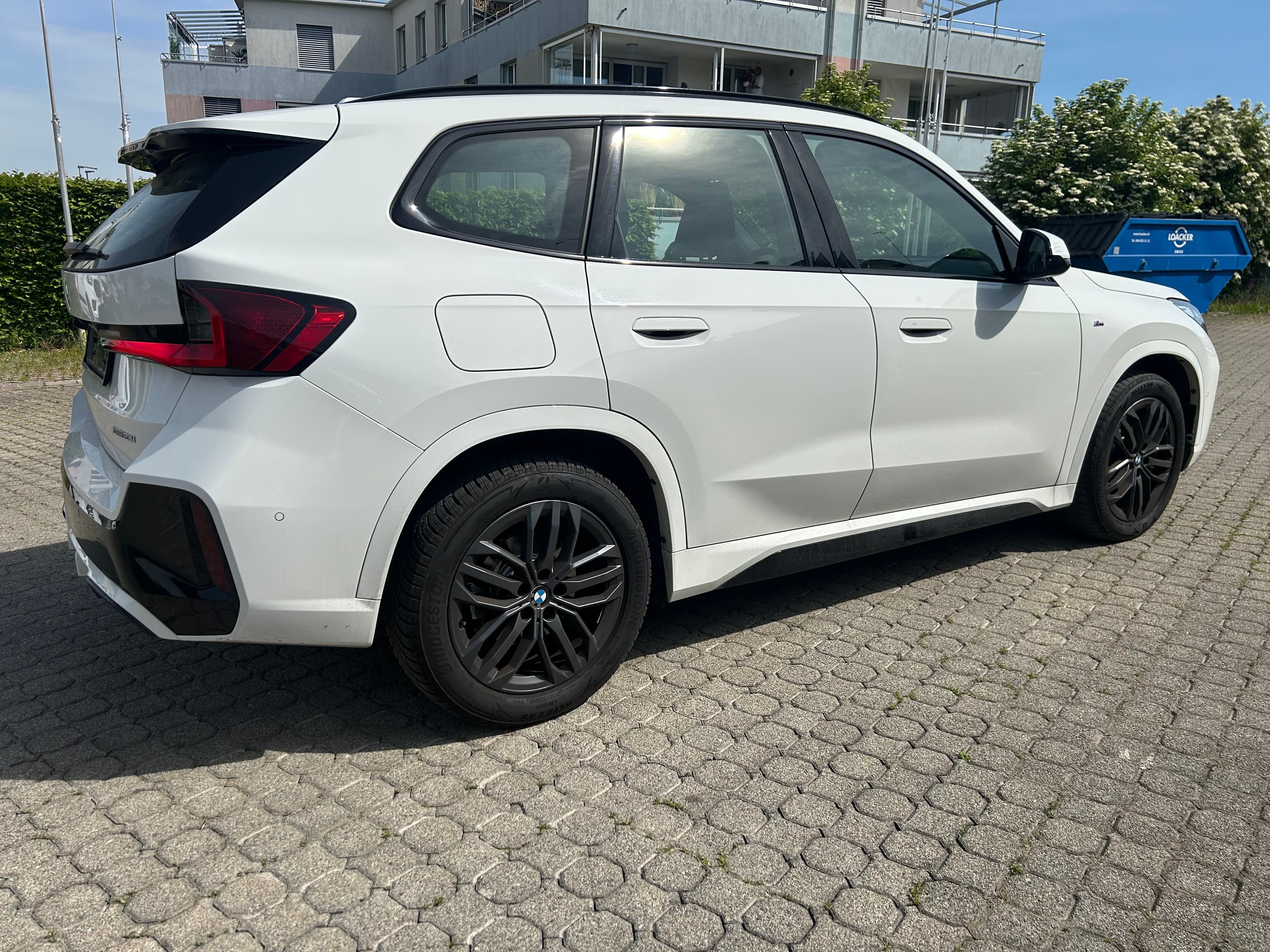 BMW X1 xDrive 23i 48V M Sport - Bild 3