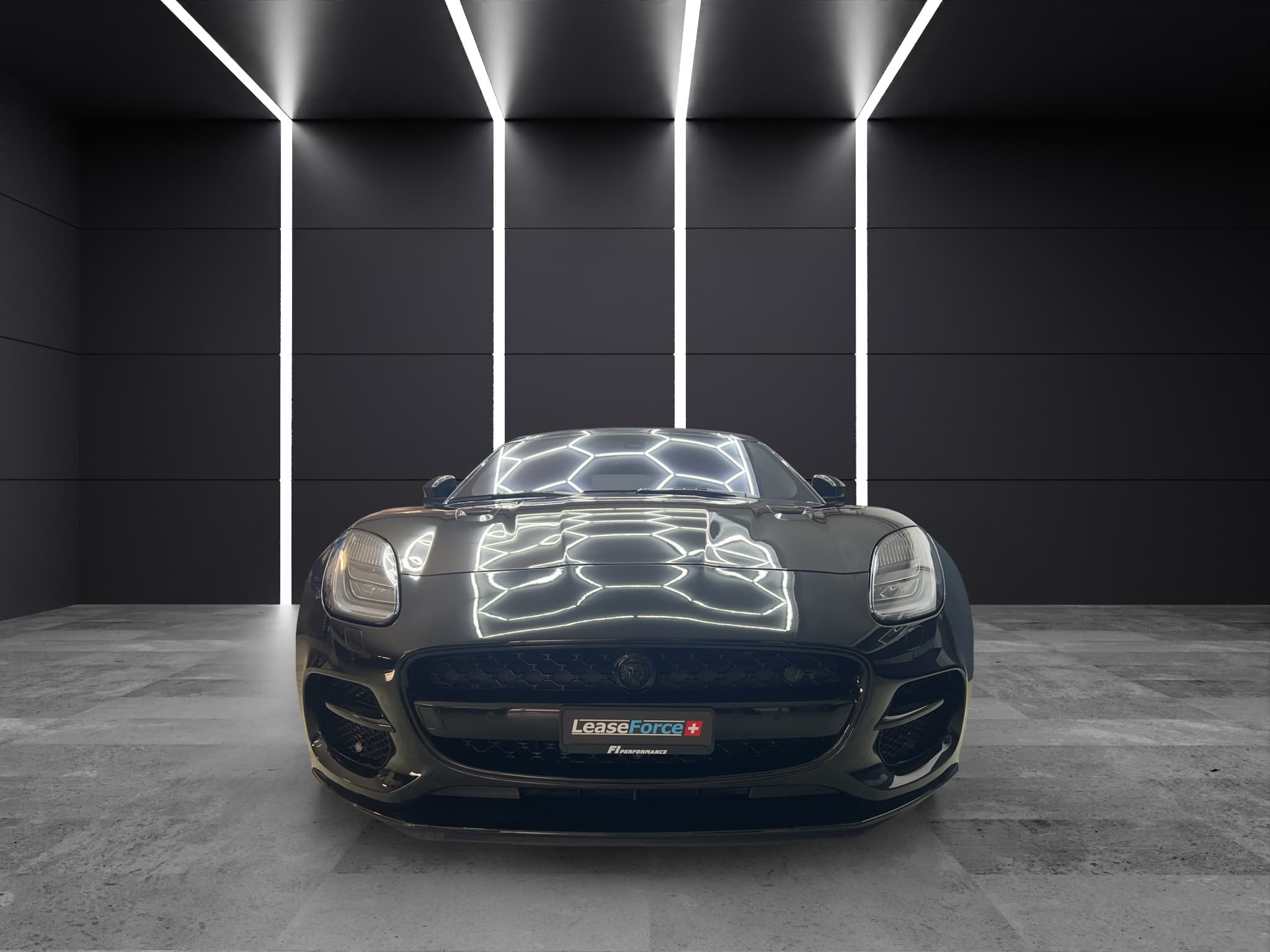 JAGUAR F-Type Convertible 5.0 V8 S/C R AWD Automatik - Bild 2