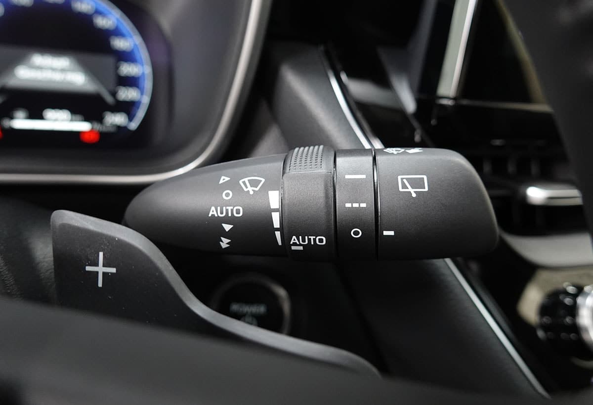 TOYOTA Corolla Touring Sports 2.0 HSD Premium e-CVT, VOLLEDER - Bild 17